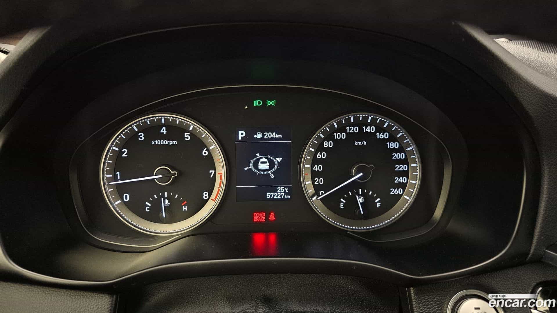 Grandeur Hyundai 2017.5-INNER-008