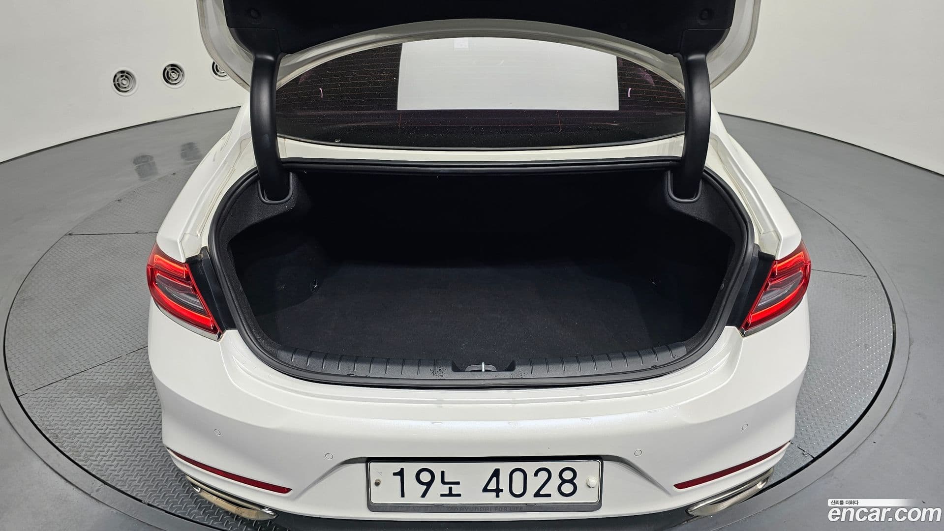 Main__Slider__Photo:Grandeur Hyundai 2017.5-19