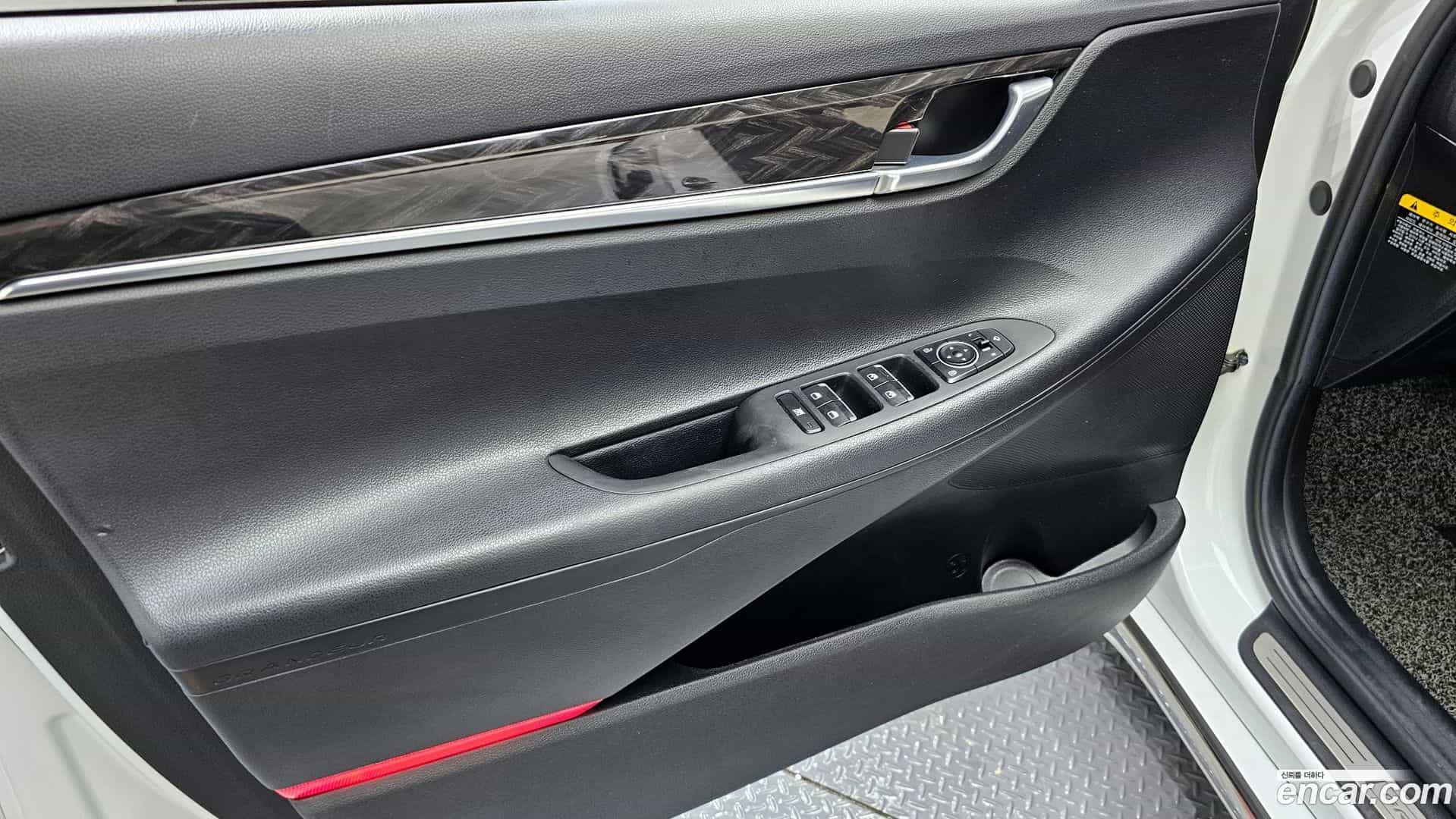 Grandeur Hyundai 2017.5-INNER-034