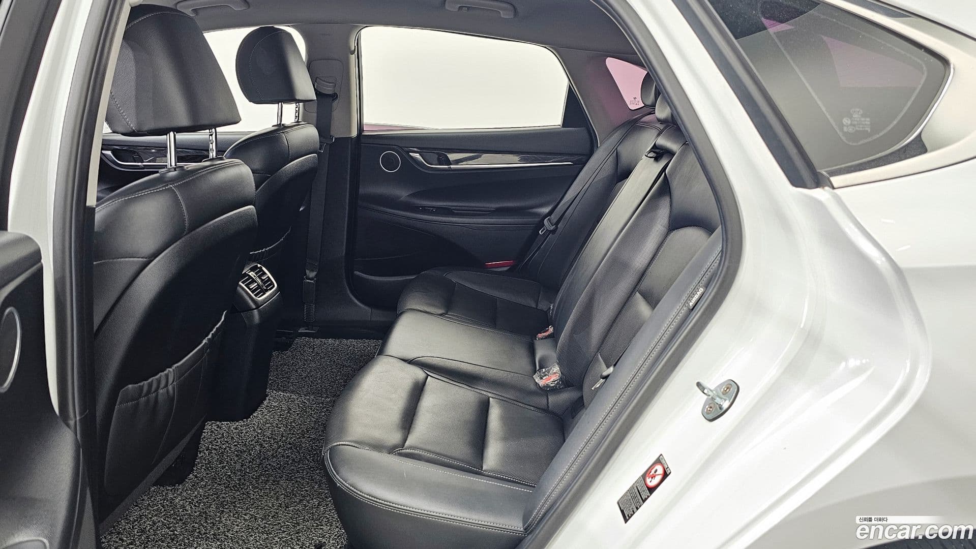 Main__Slider__Photo:Grandeur Hyundai 2017.5-25
