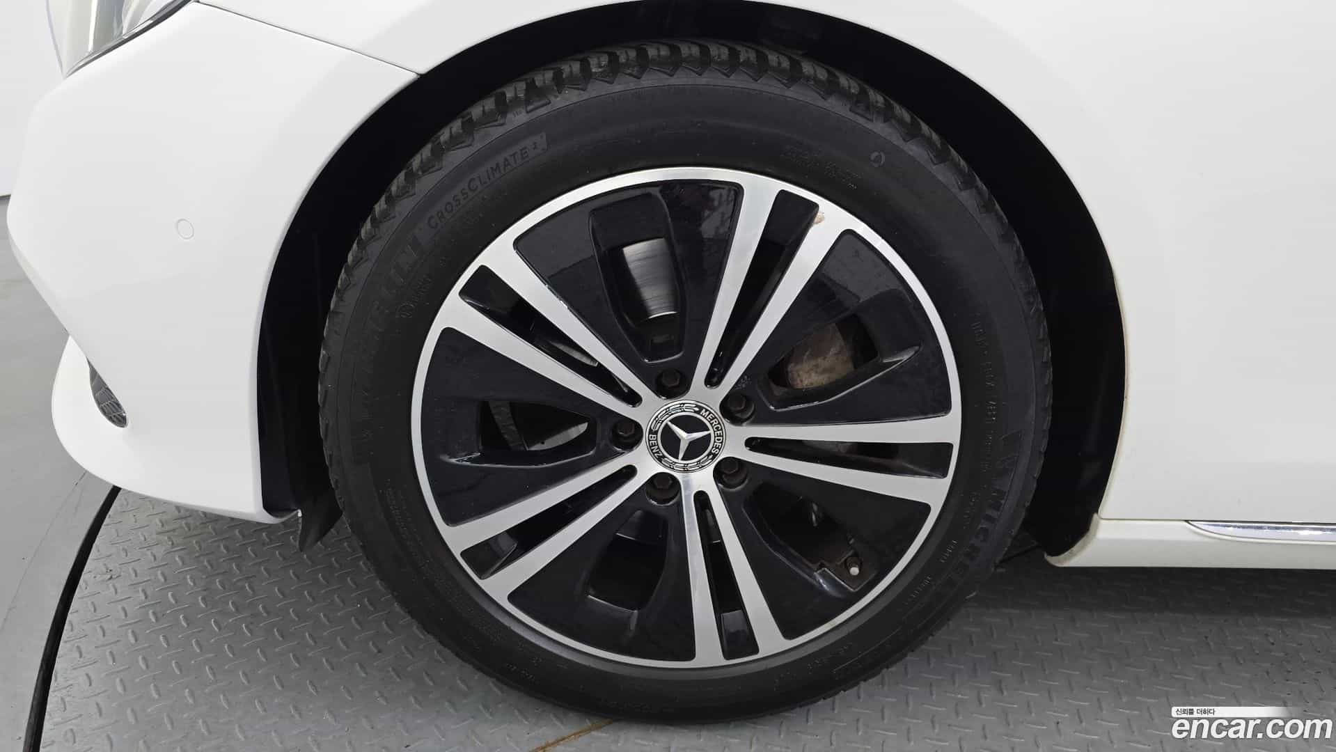 E-Class Mercedes-Benz 2018.9-OUTER-005
