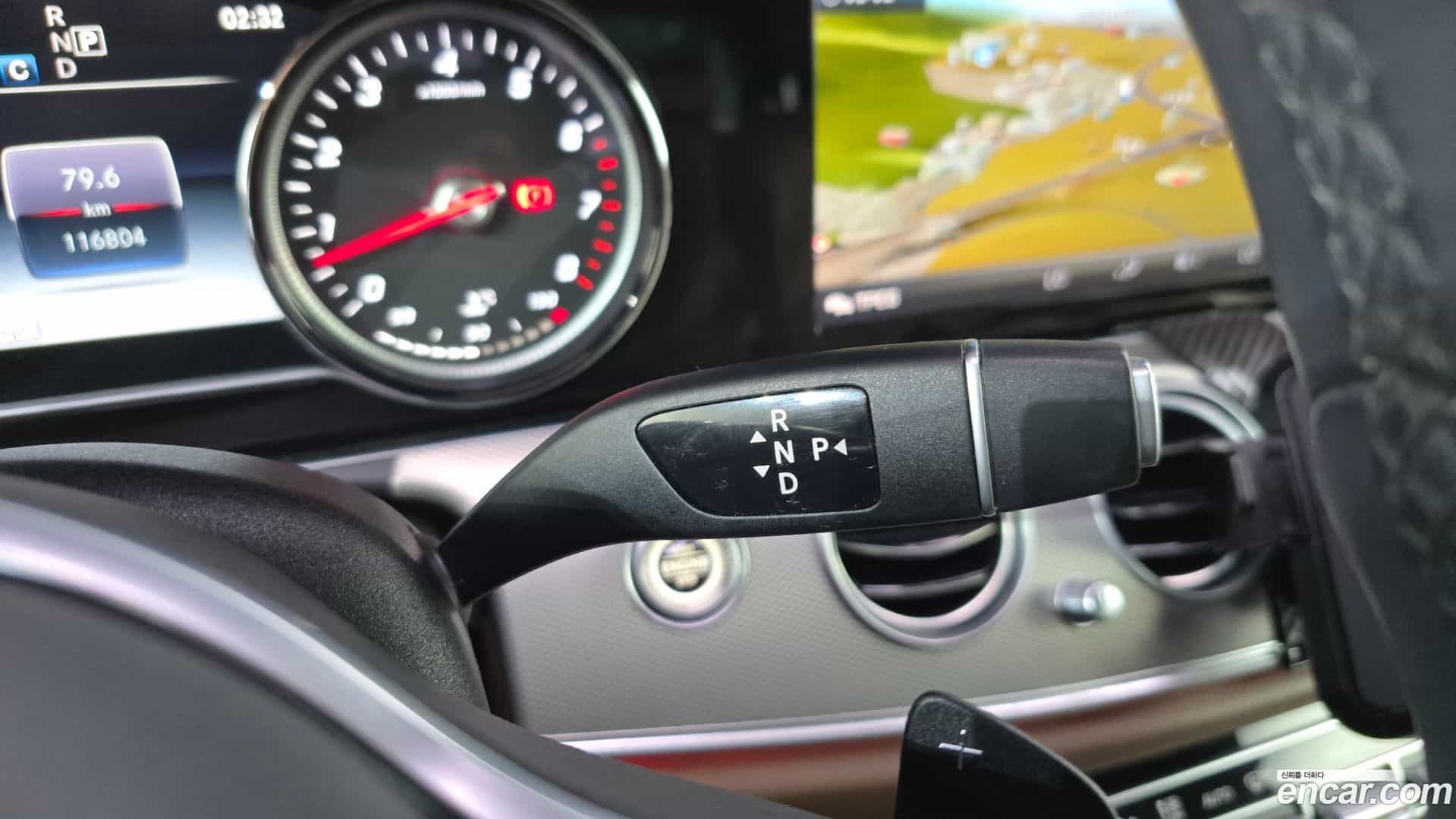 E-Class Mercedes-Benz 2018.9-INNER-009