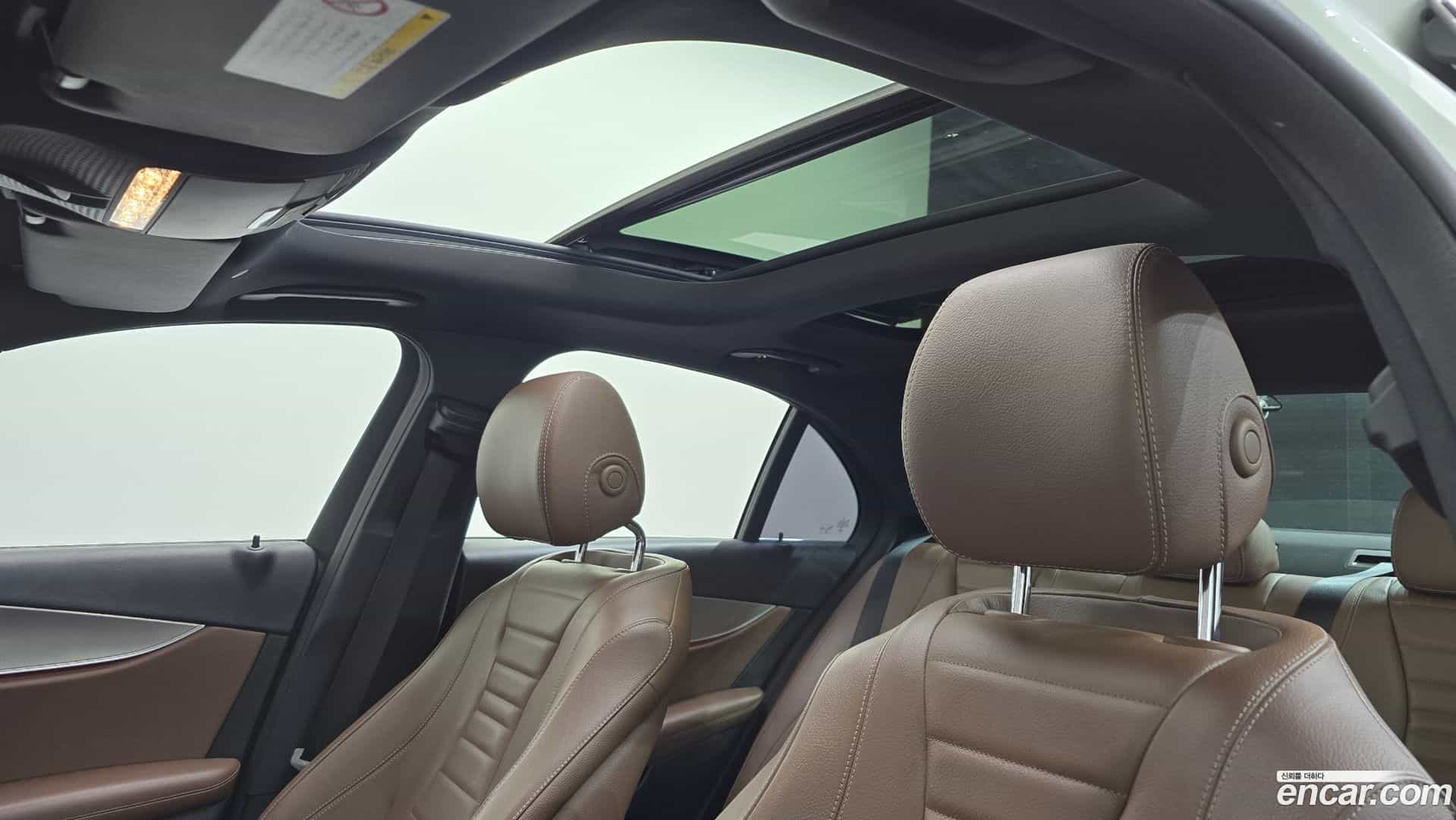 E-Class Mercedes-Benz 2018.9-OPTION-023