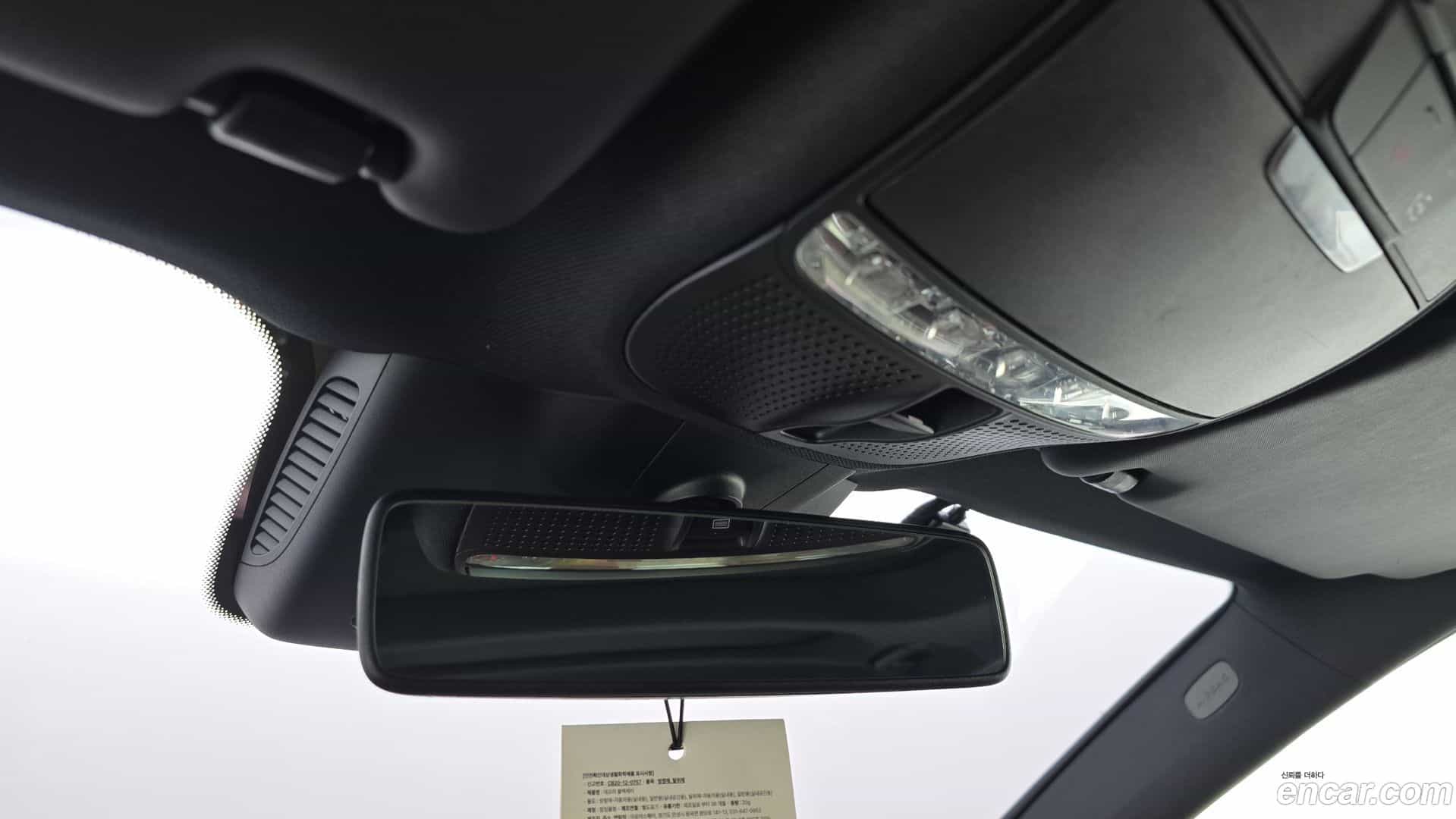 E-Class Mercedes-Benz 2018.9-OPTION-040