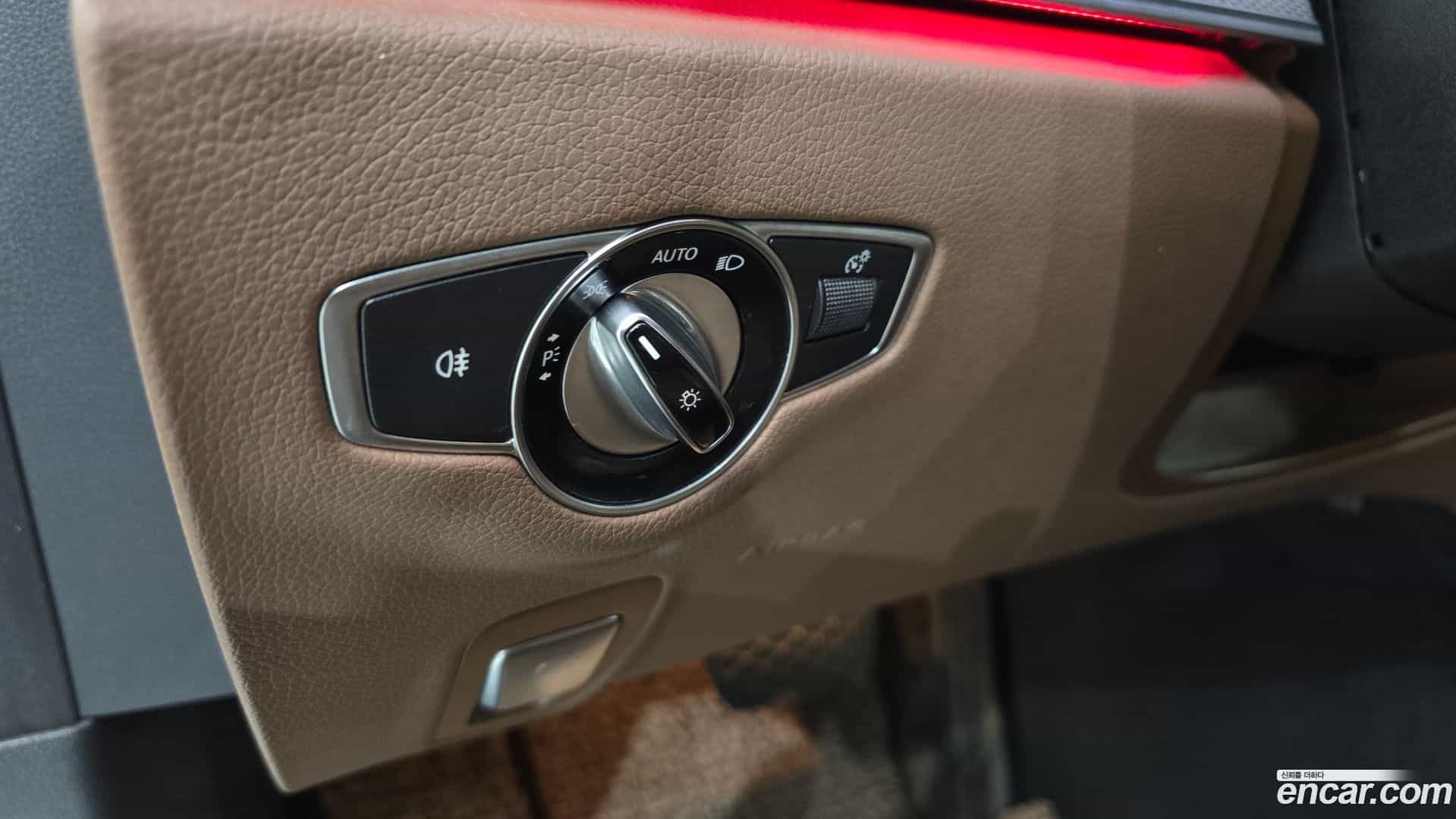 E-Class Mercedes-Benz 2018.9-OPTION-041