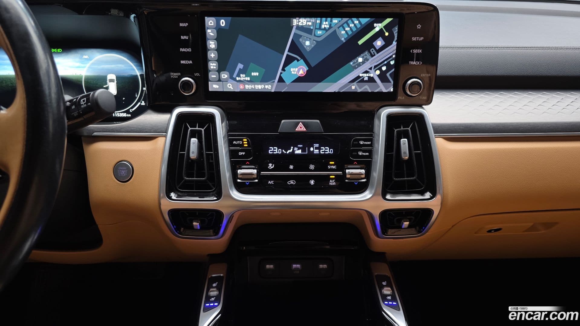Main__Slider__Photo:Sorento Kia 2021.5-15