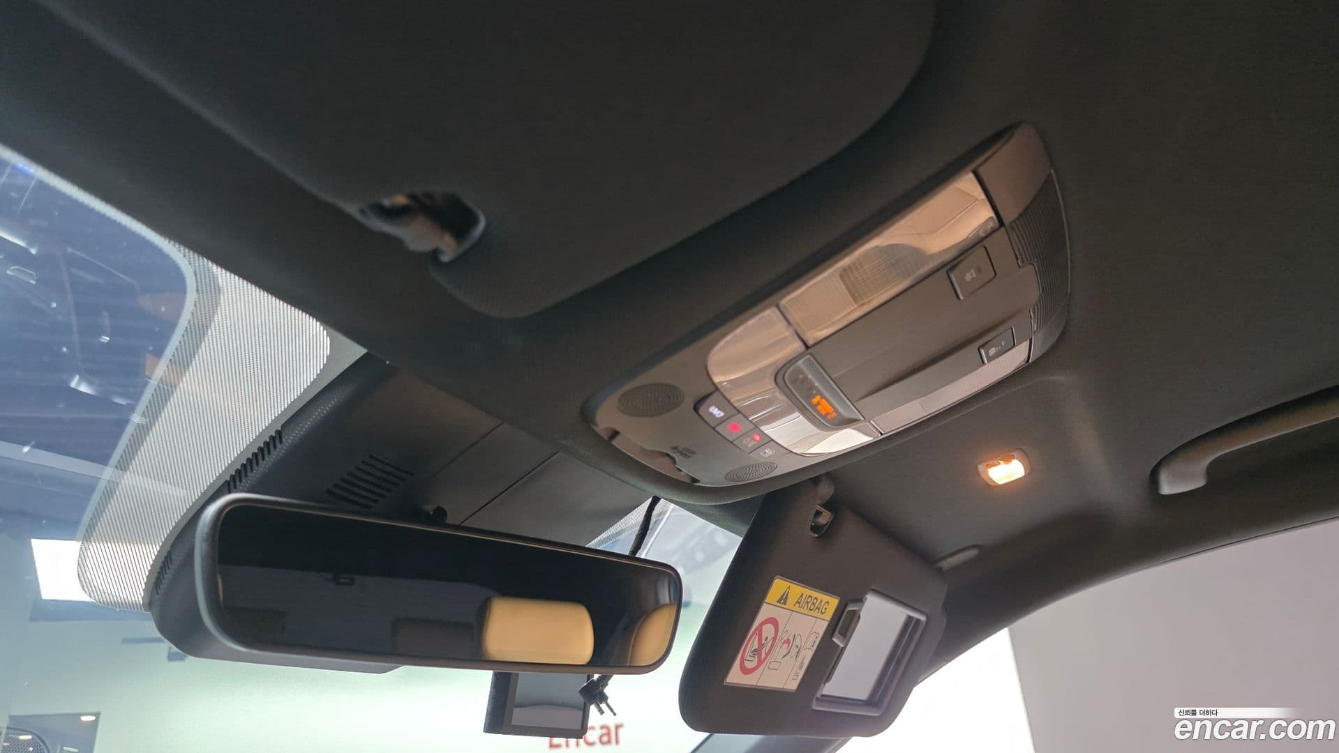 Main__Slider__Photo:Sorento Kia 2021.5-17