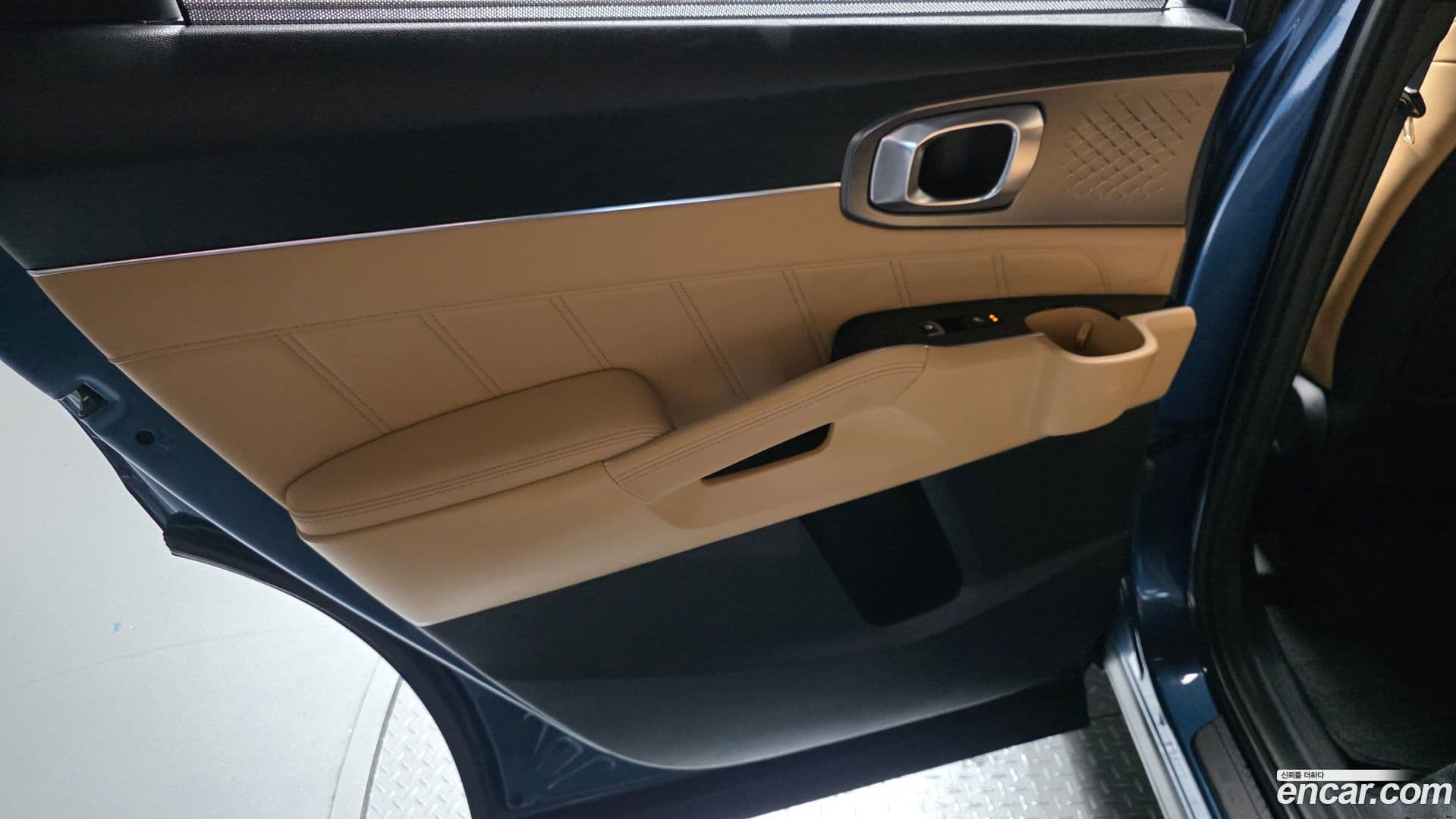 Main__Slider__Photo:Sorento Kia 2021.5-24