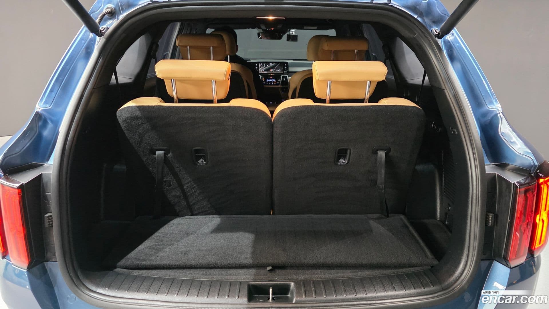 Main__Slider__Photo:Sorento Kia 2021.5-27