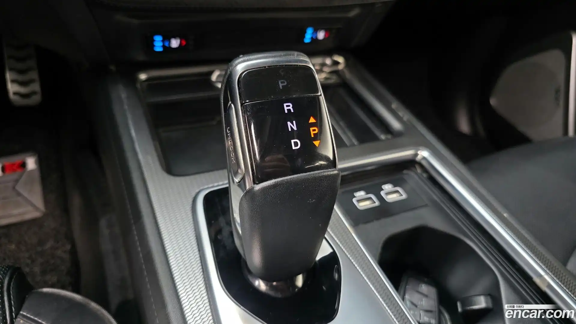 Rexton KG Mobility 2022.6-INNER-009