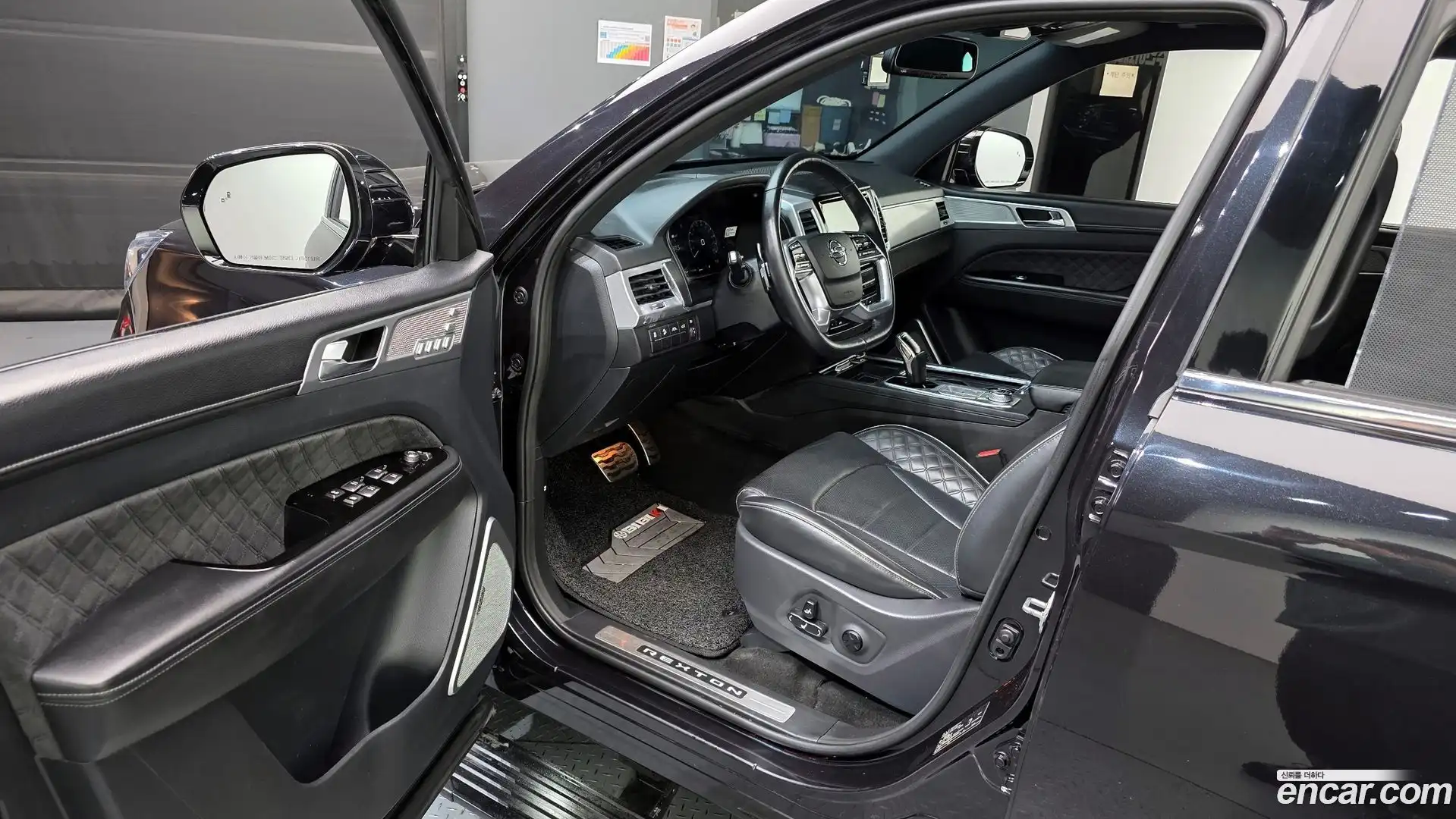 Rexton KG Mobility 2022.6-INNER-010