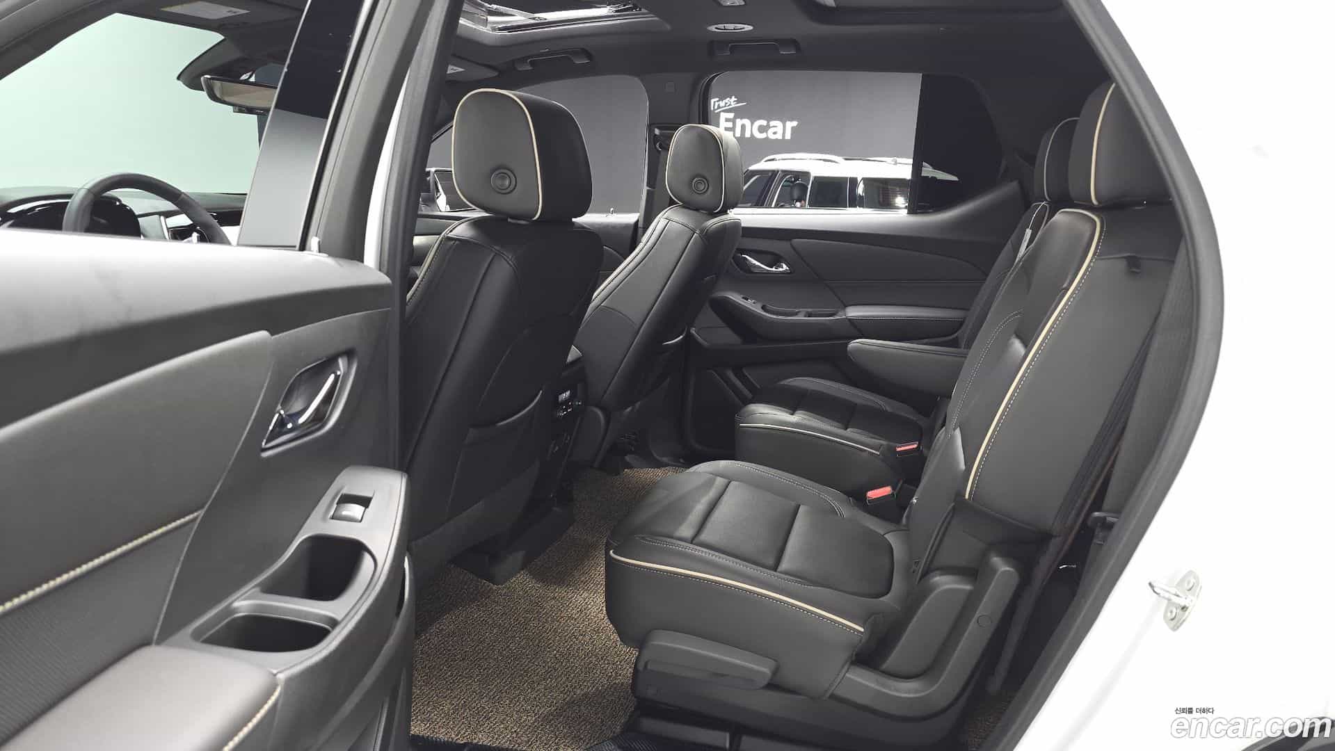 Traverse Chevrolet 2023.11-OPTION-016
