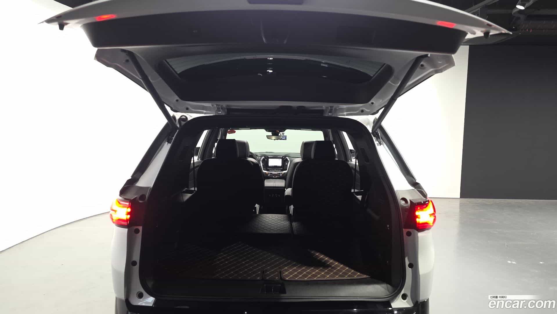 Traverse Chevrolet 2023.11-OPTION-024