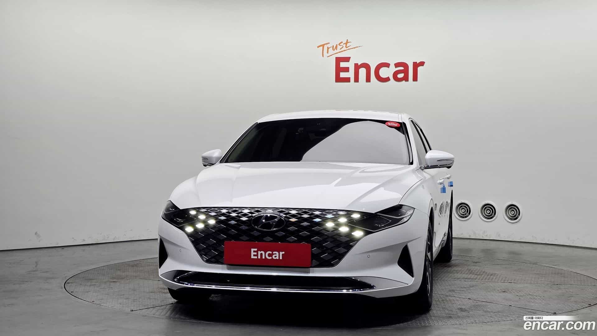 Grandeur Hyundai 2022.5-OUTER-003
