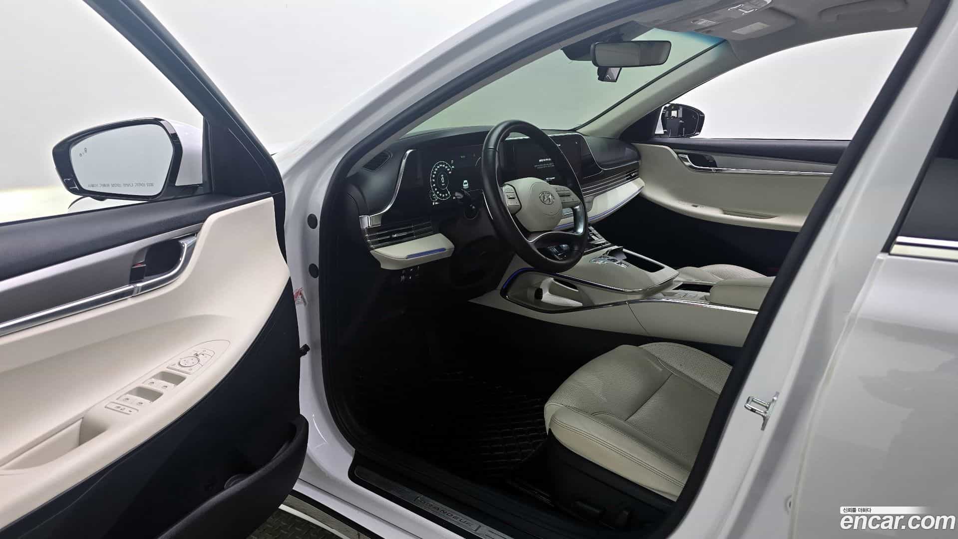 Grandeur Hyundai 2022.5-INNER-010
