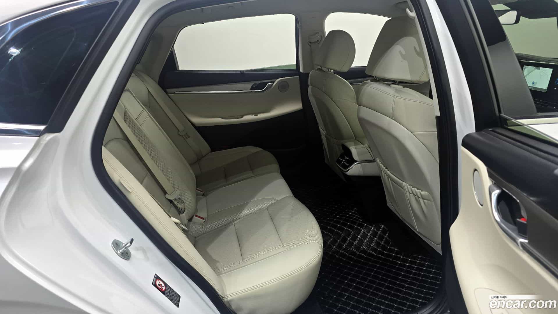 Grandeur Hyundai 2022.5-INNER-036