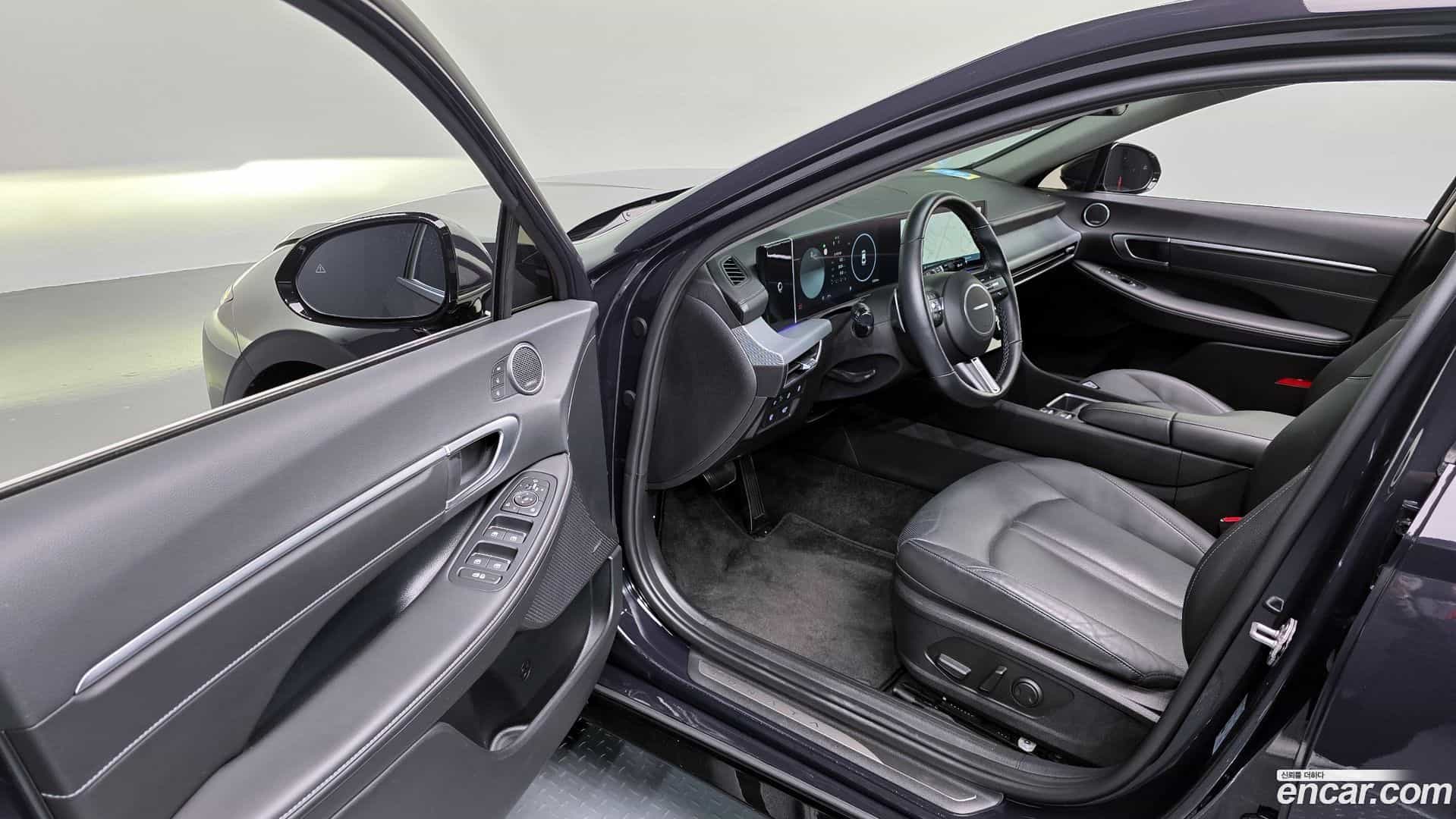 Sonata Hyundai 2024.1-INNER-010