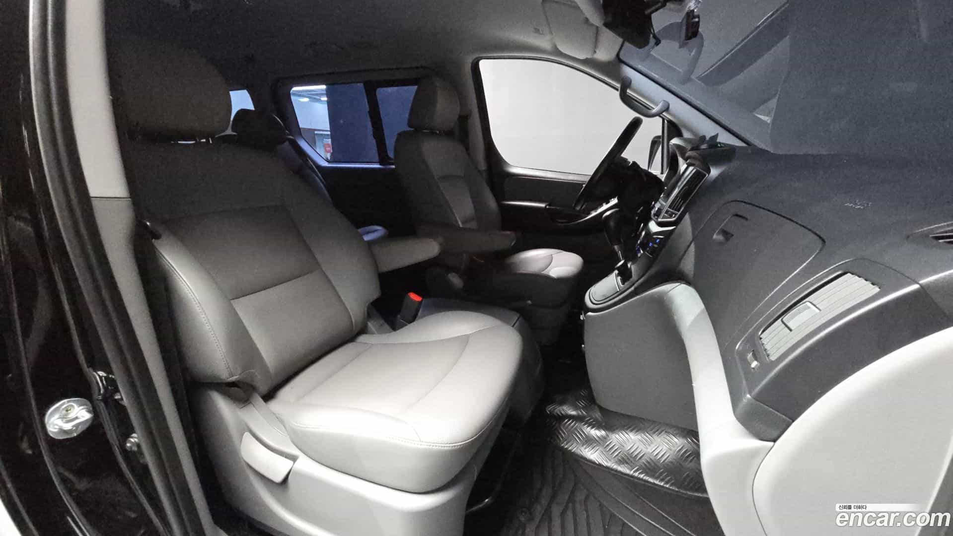 Starex Hyundai 2020.8-INNER-010