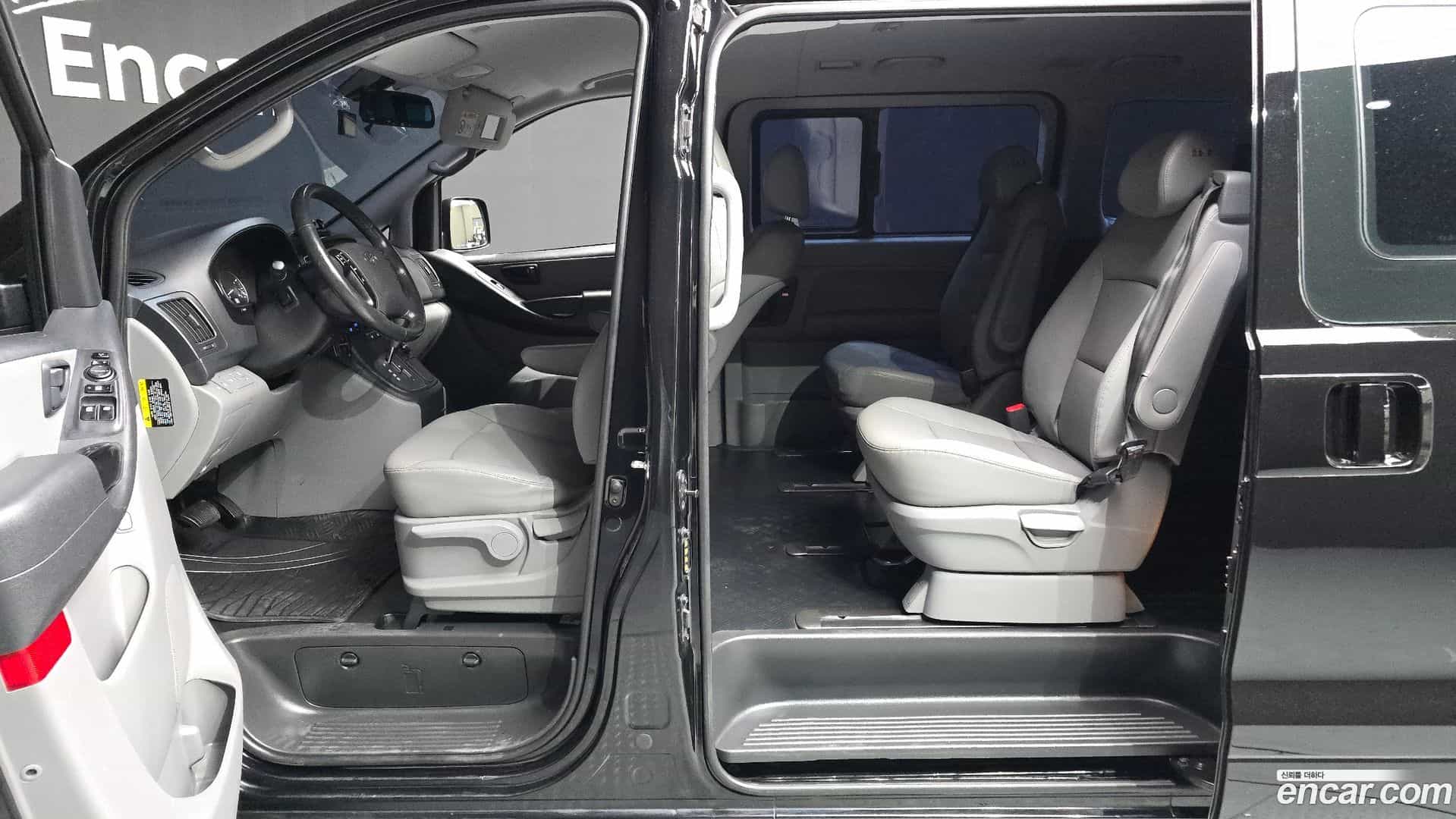 Starex Hyundai 2020.8-OPTION-015