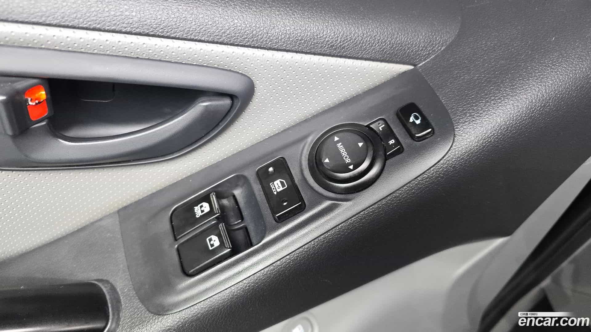 Starex Hyundai 2020.8-OPTION-040