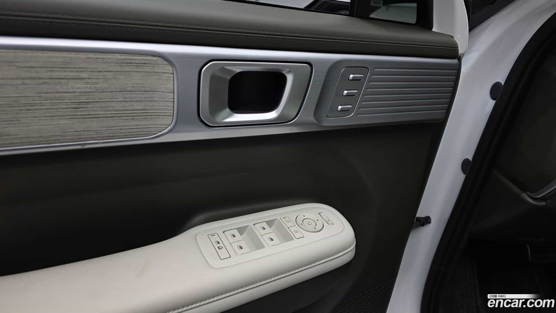 Santafe Hyundai 2024.1-OPTION-043