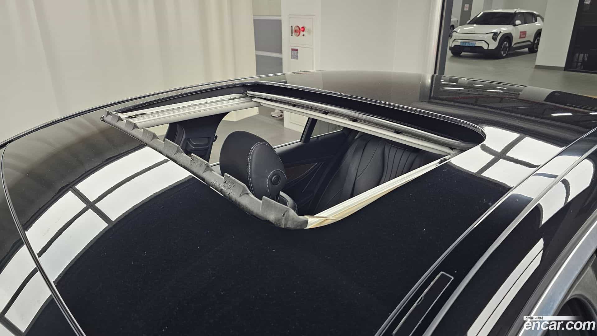 E-Class Mercedes-Benz 2020.6-OPTION-023