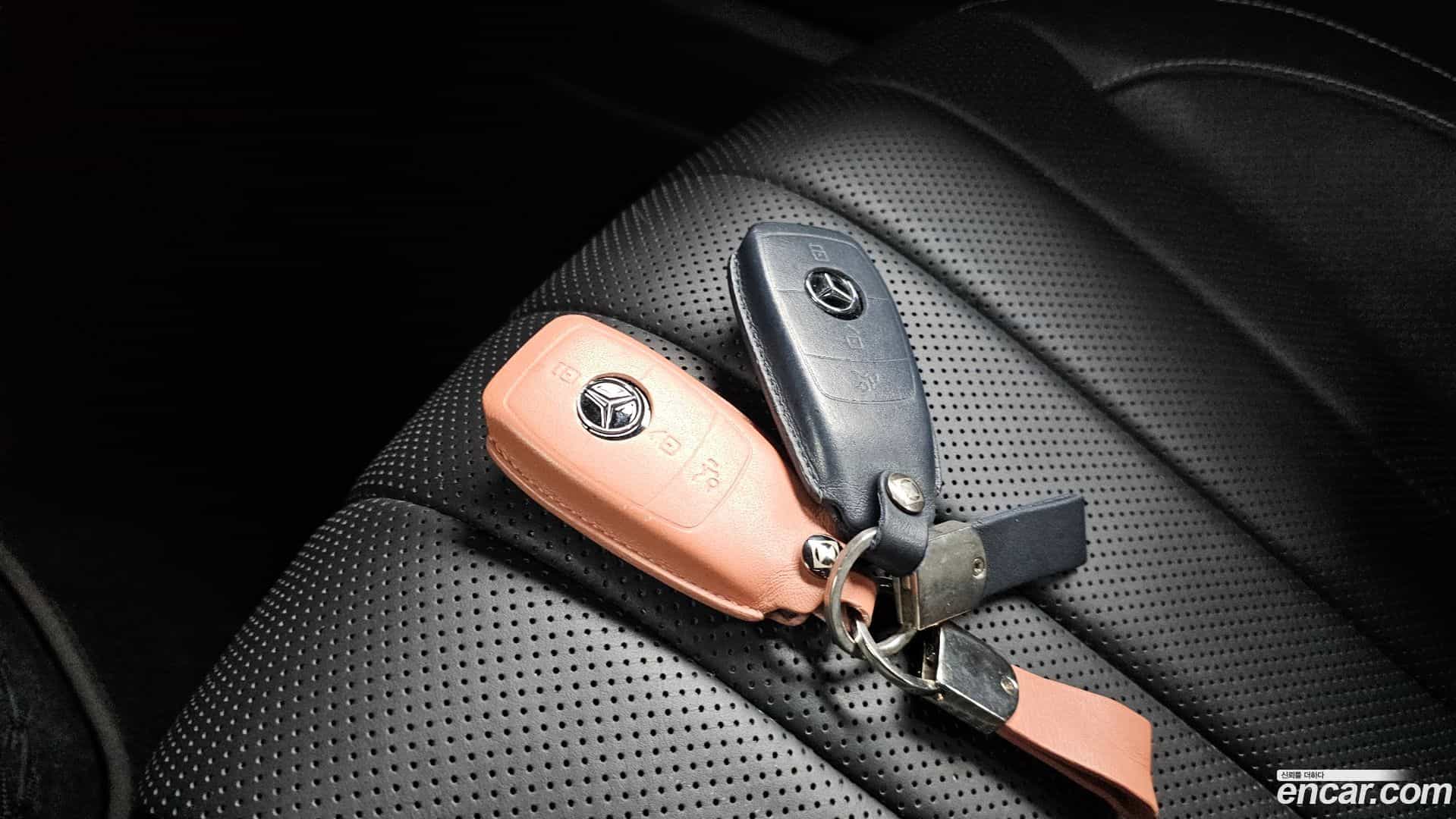 E-Class Mercedes-Benz 2020.6-OPTION-045