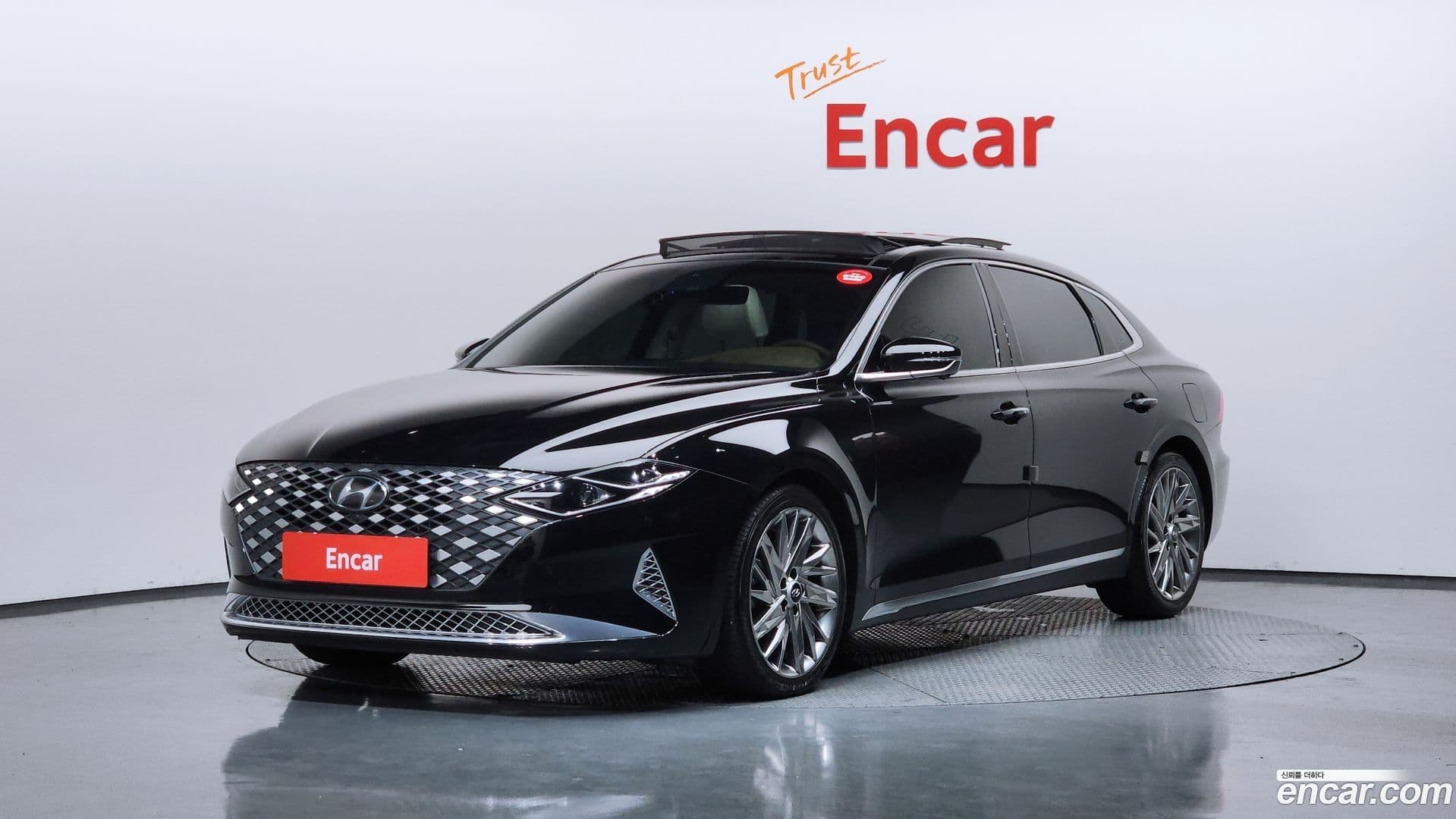 Main__Slider__Photo:Grandeur Hyundai 2020.7-0