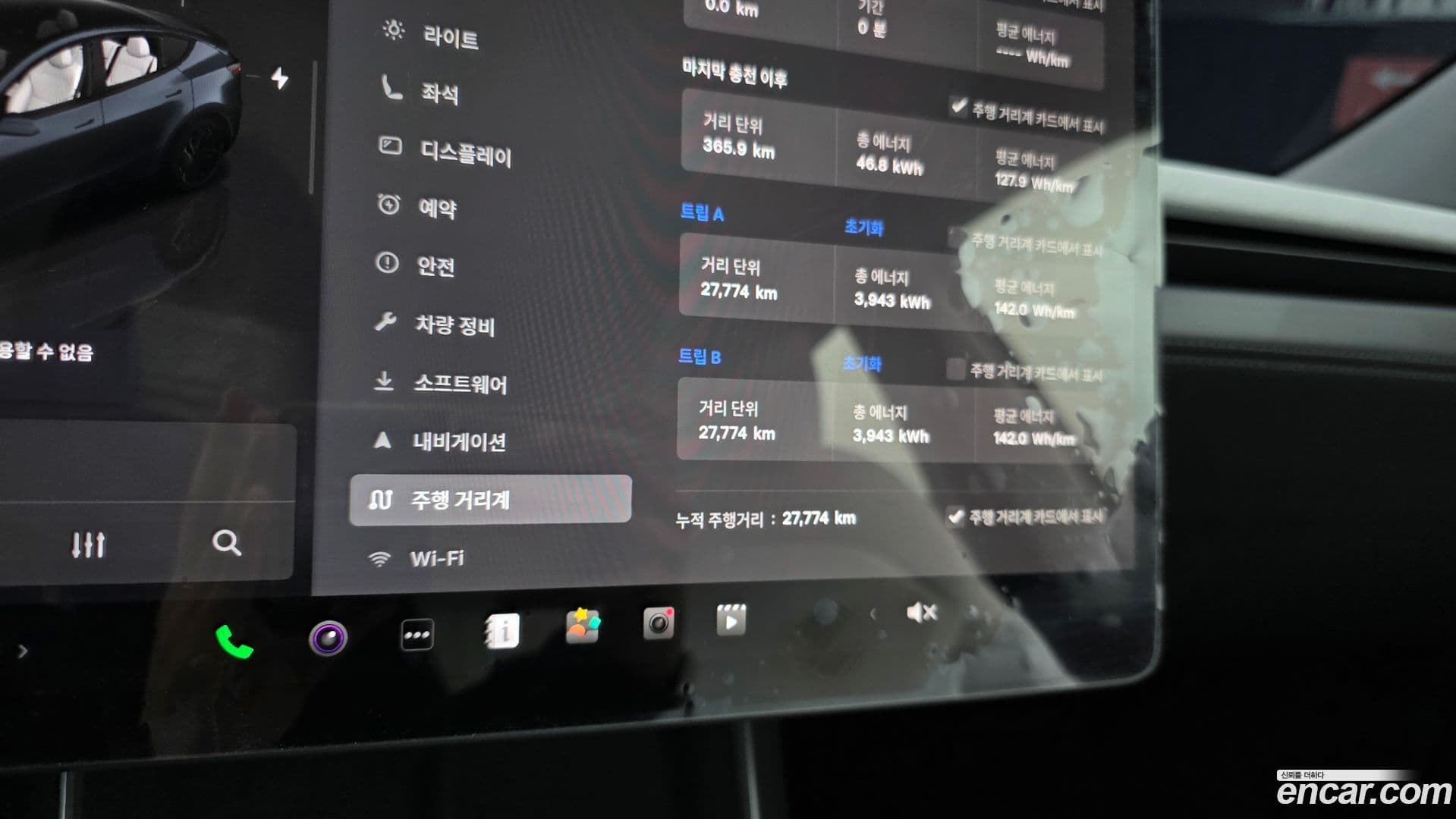 Main__Slider__Photo:Model Y Tesla 2025.6-7
