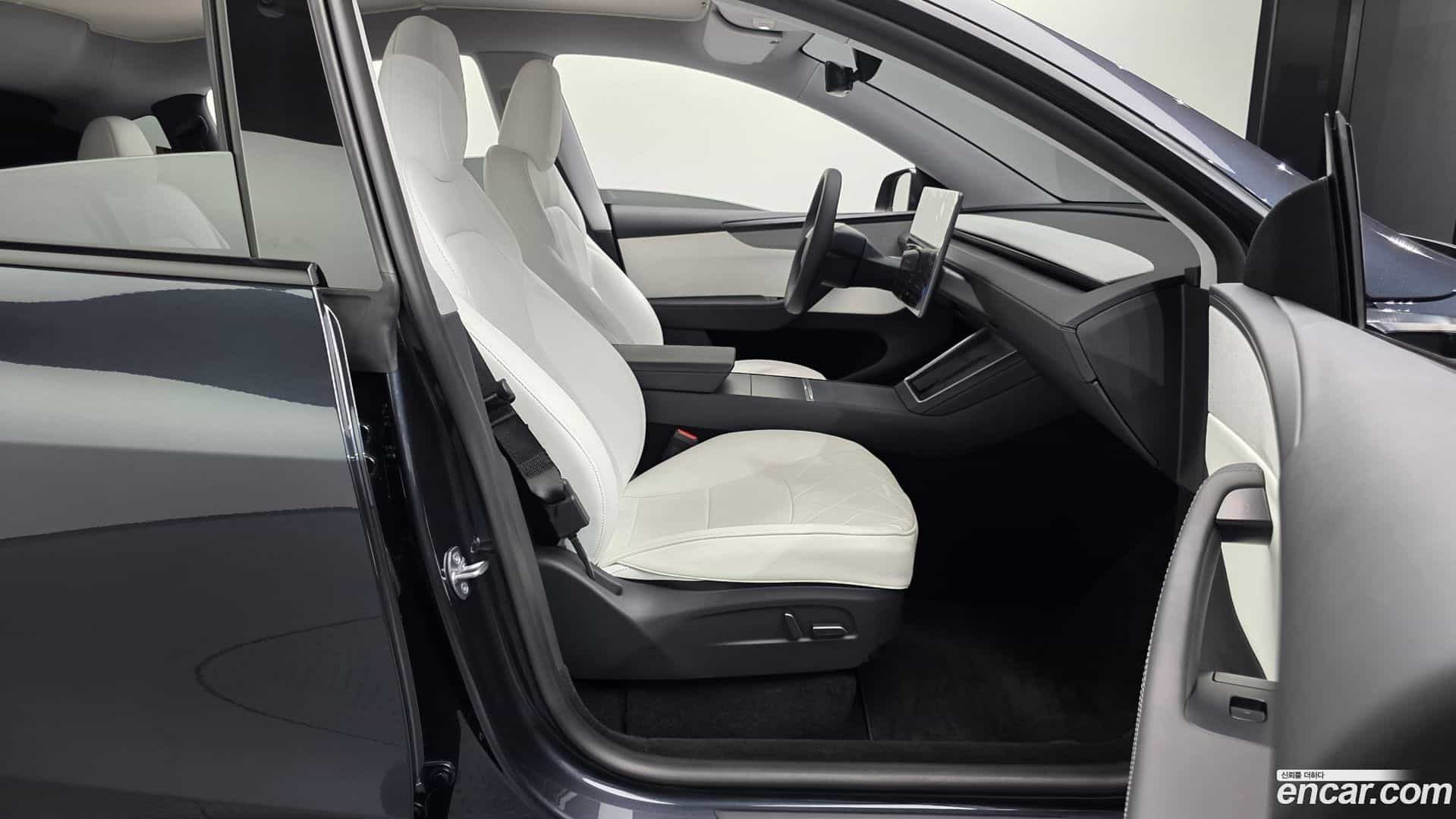 Model Y Tesla 2025.6-OPTION-015
