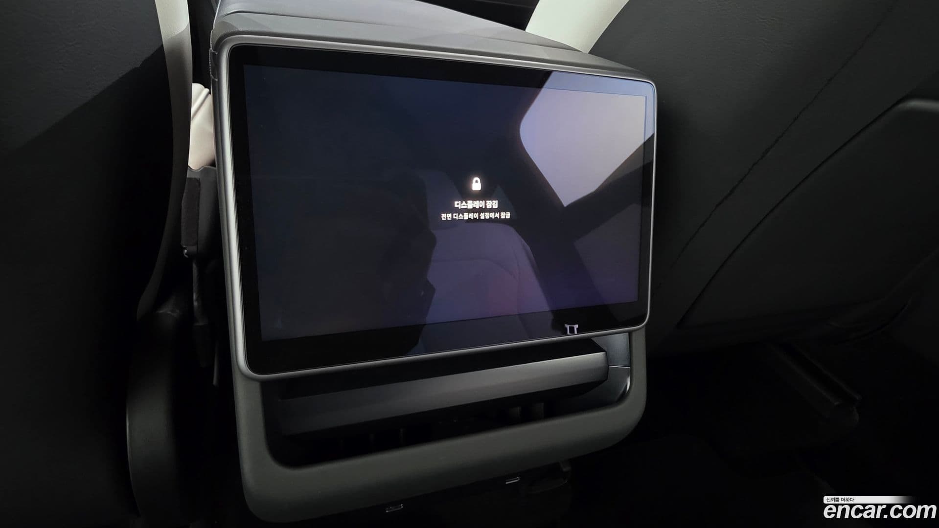 Main__Slider__Photo:Model Y Tesla 2025.6-18