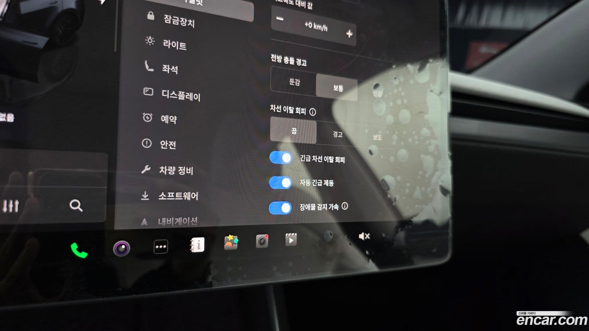 Main__Slider__Photo:Model Y Tesla 2025.6-30