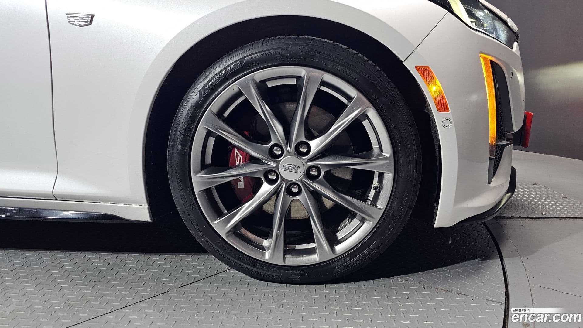 Main__Slider__Photo:CT5 Cadillac 2020.11-20