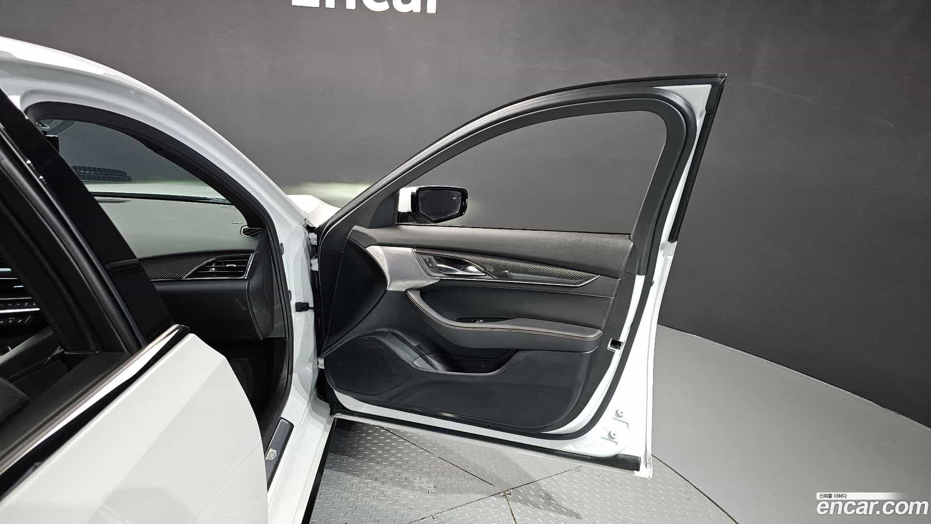 CT5 Cadillac 2020.11-INNER-035