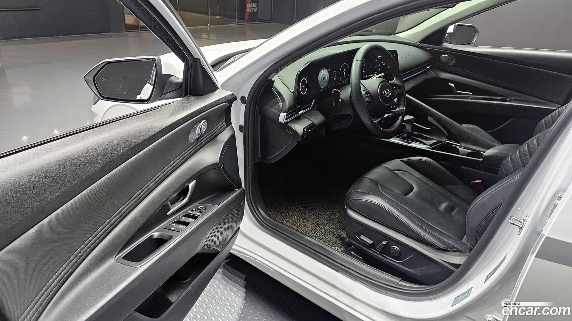 AVANTE Hyundai 2020.4-INNER-010