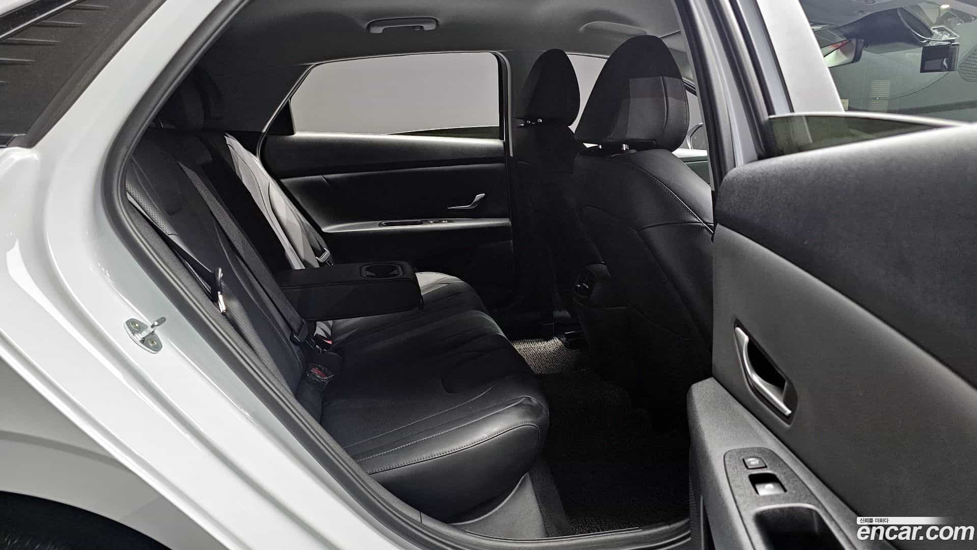 AVANTE Hyundai 2020.4-OPTION-015