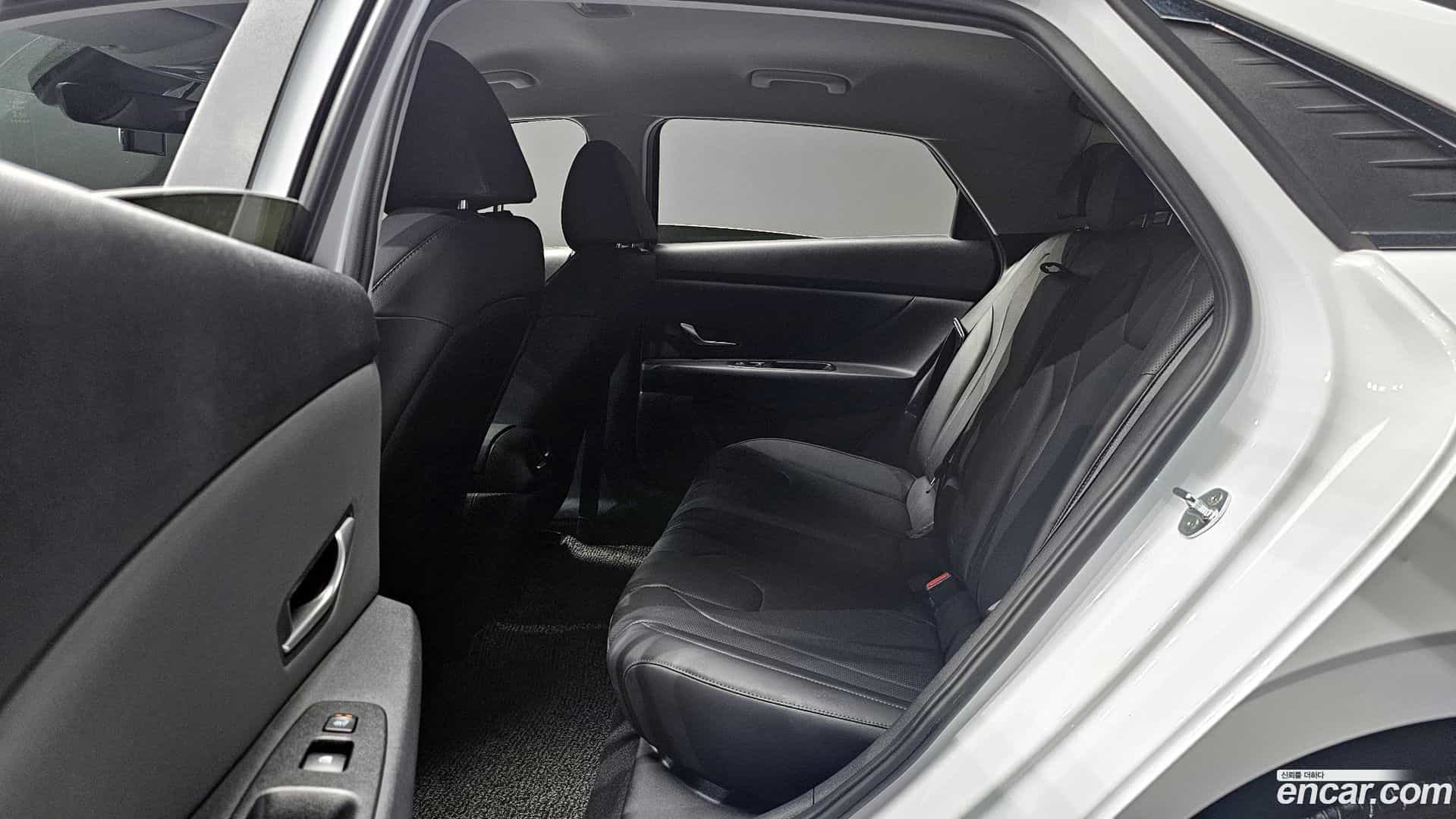 AVANTE Hyundai 2020.4-OPTION-016