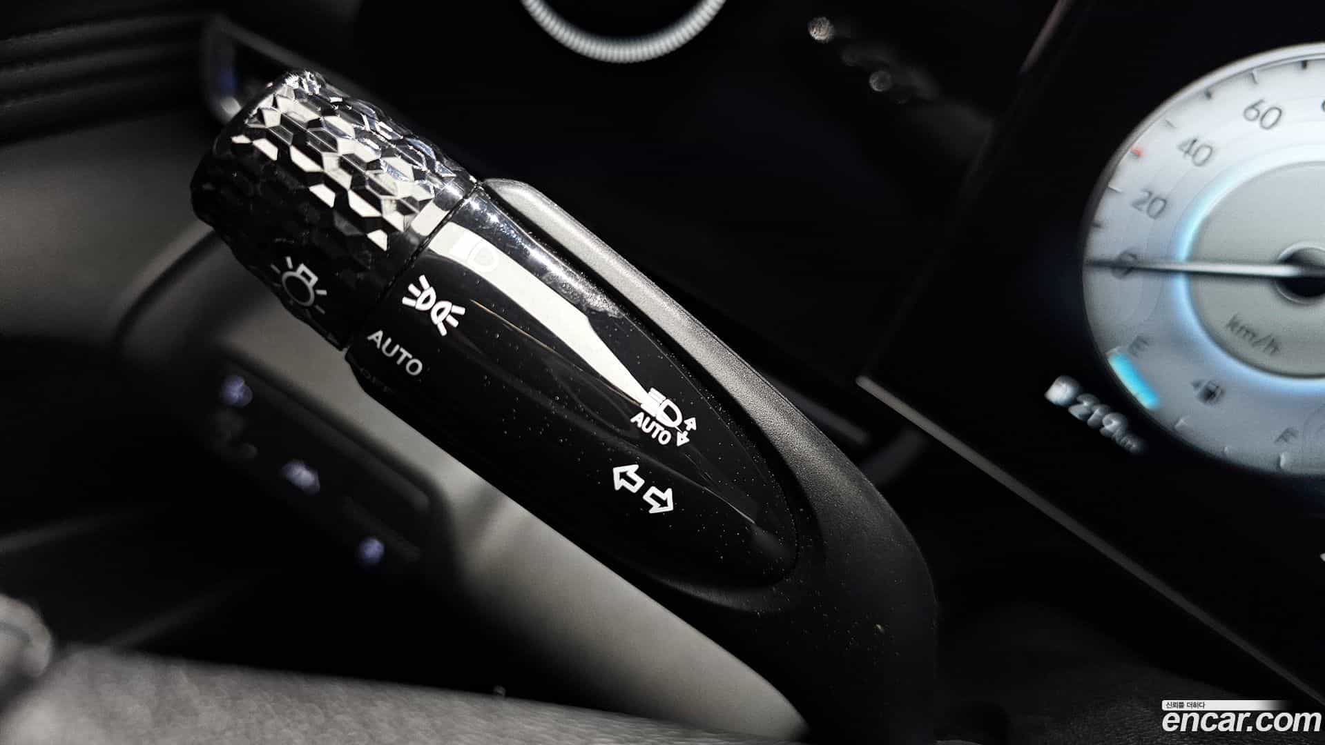 AVANTE Hyundai 2020.4-OPTION-040