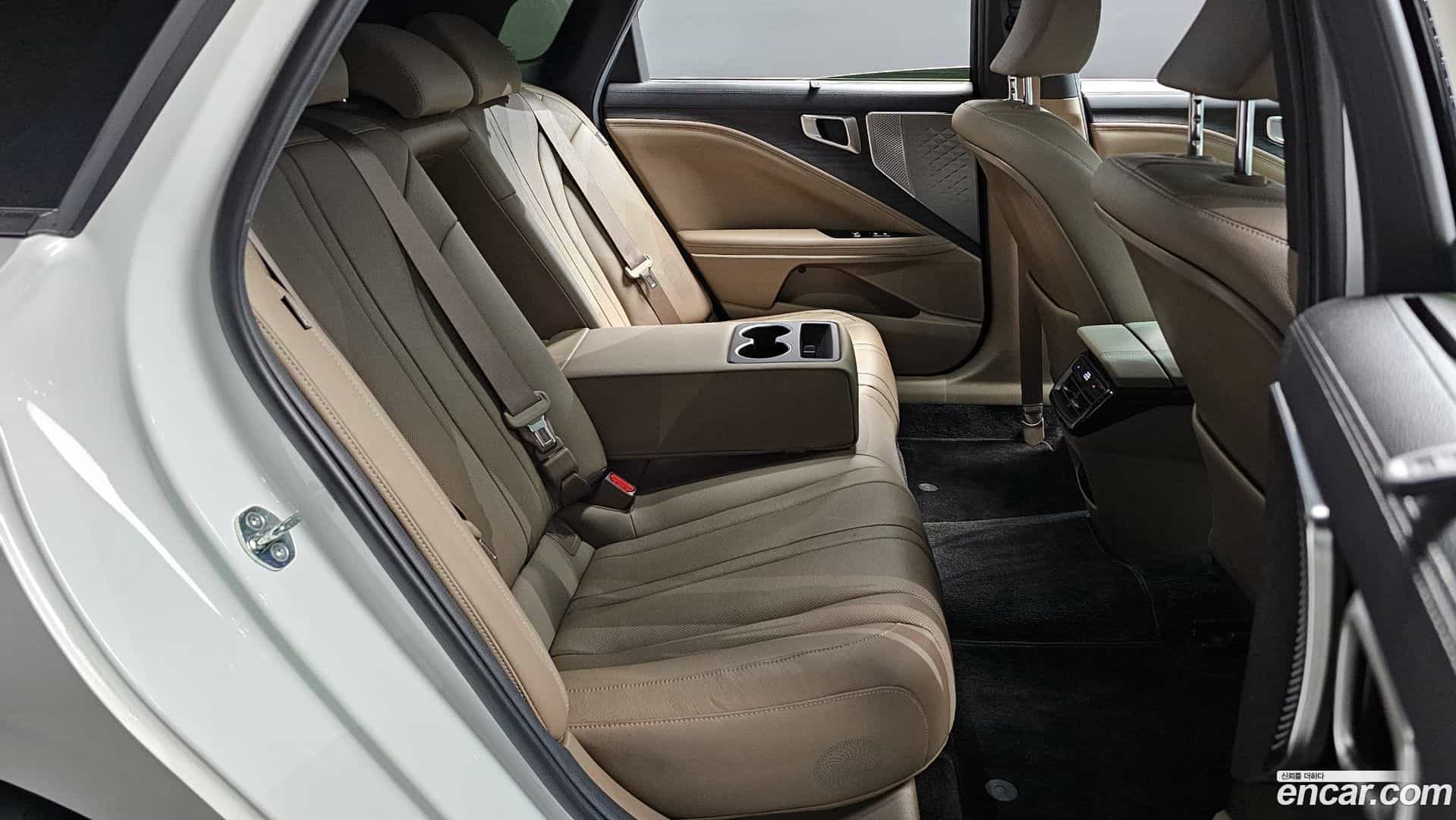 K8 Kia 2023.0-OPTION-016