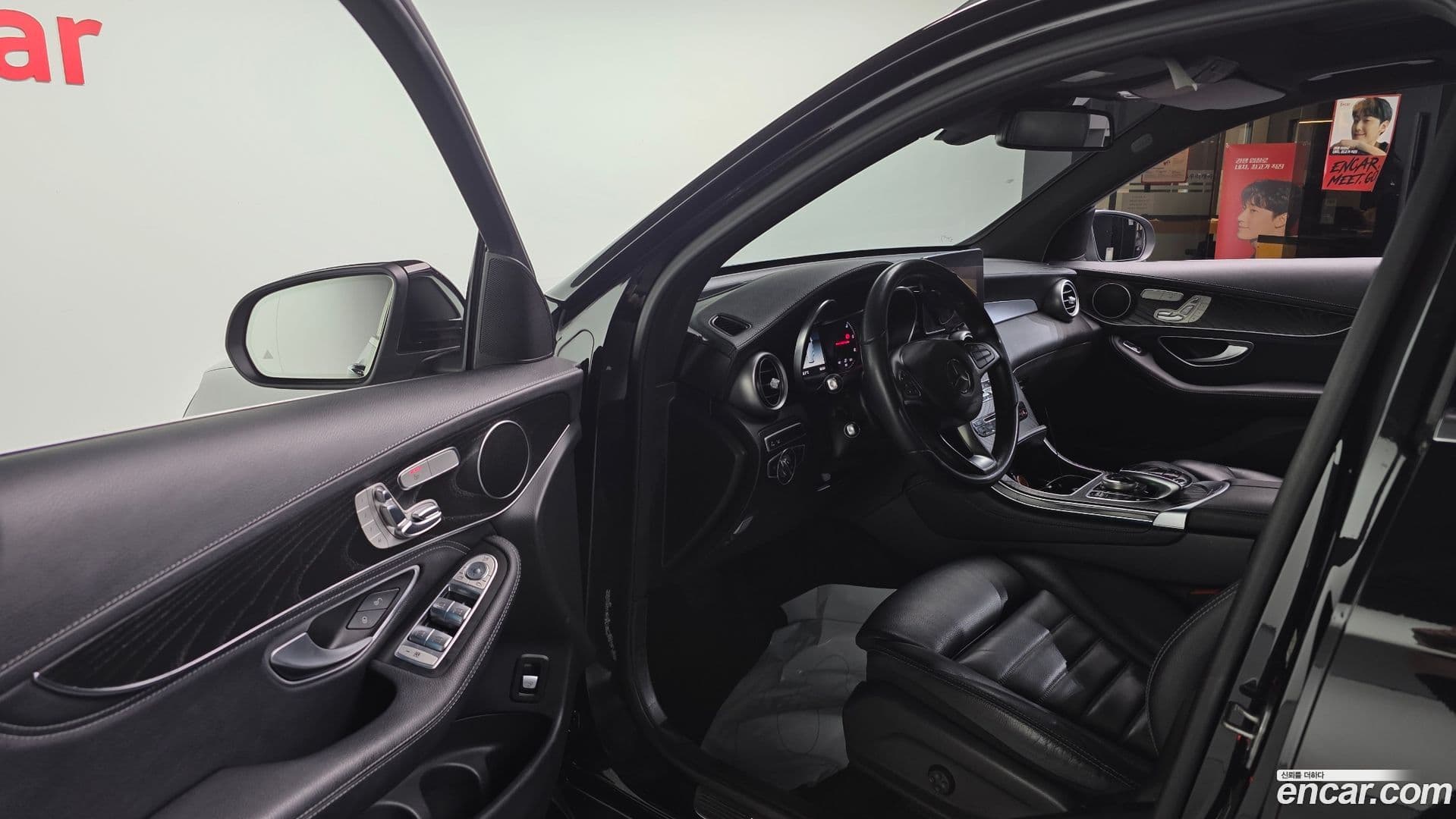 Main__Slider__Photo:GLC-Class Mercedes-Benz 2018.1-9