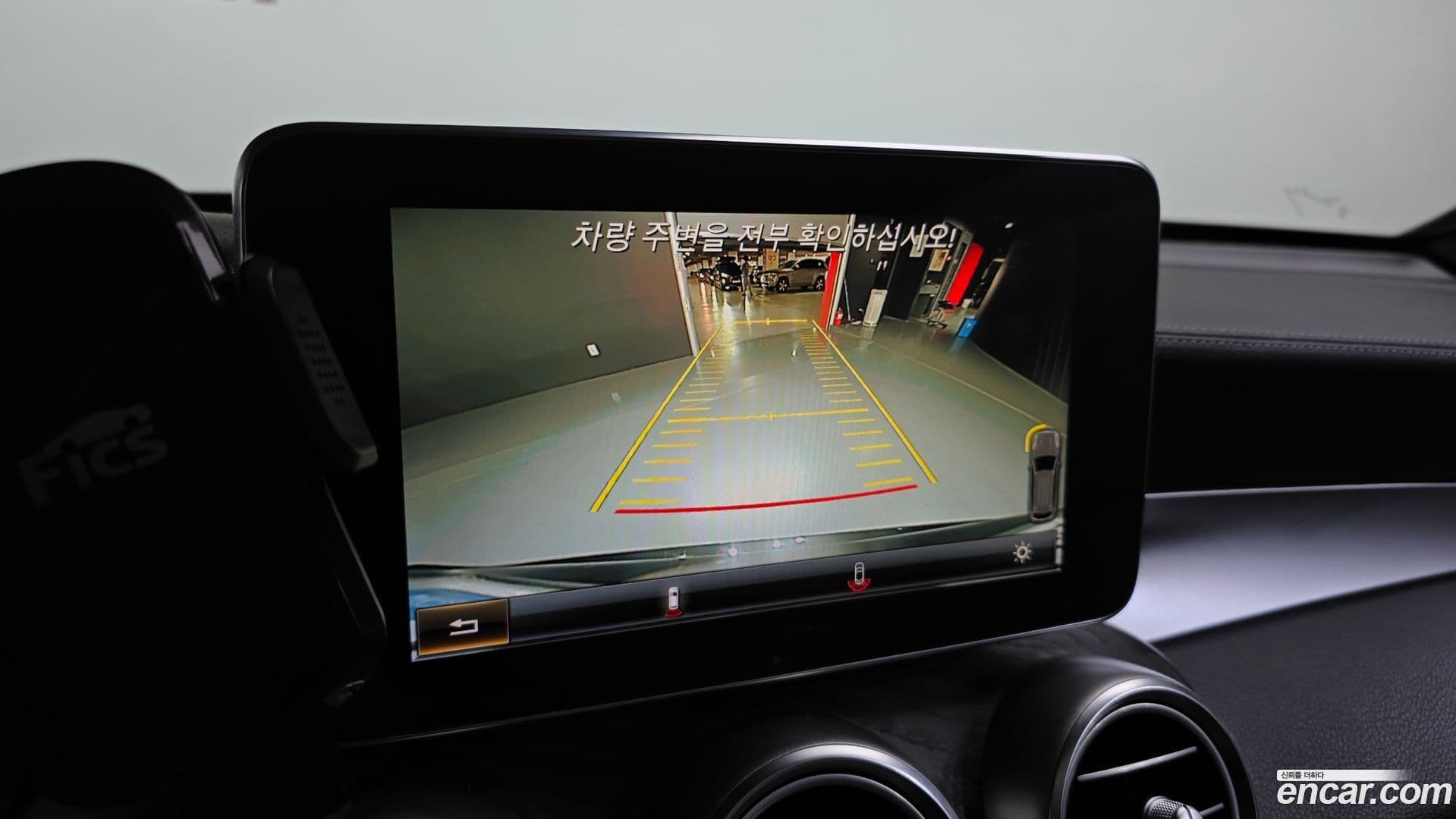 Main__Slider__Photo:GLC-Class Mercedes-Benz 2018.1-13
