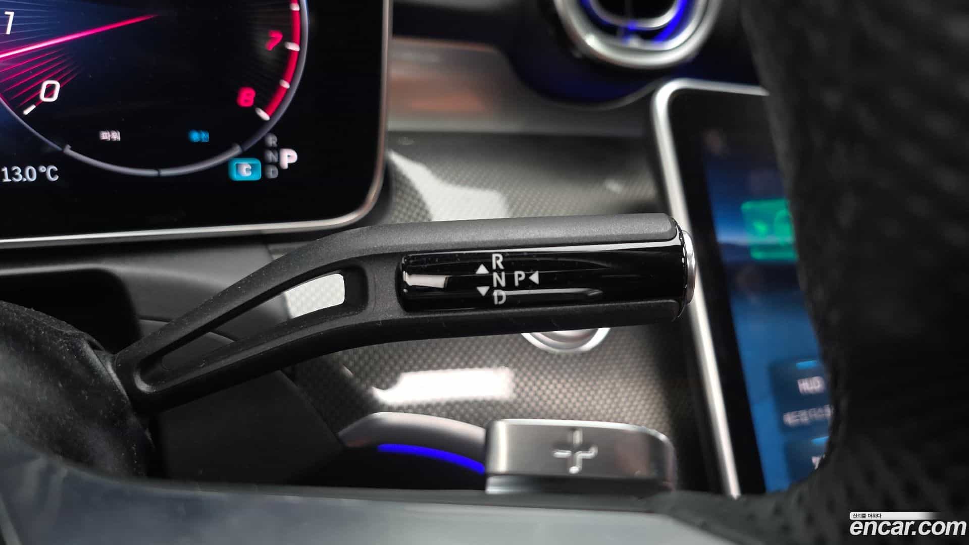 C-Class Mercedes-Benz 2022.3-INNER-009