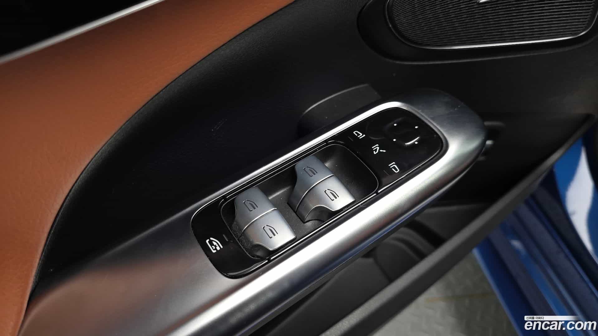 C-Class Mercedes-Benz 2022.3-OPTION-040