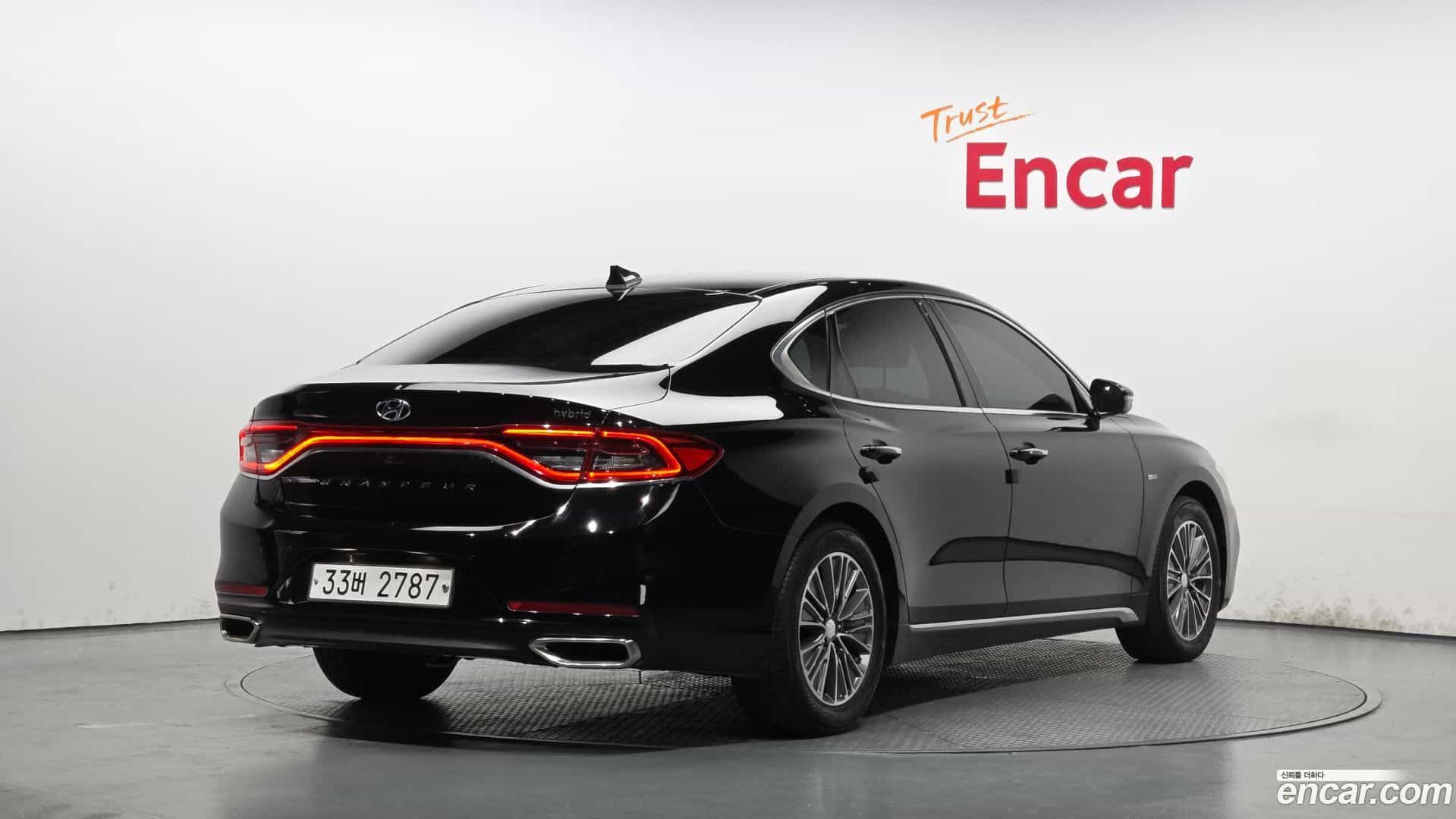 Grandeur Hyundai 2018.10-OUTER-002