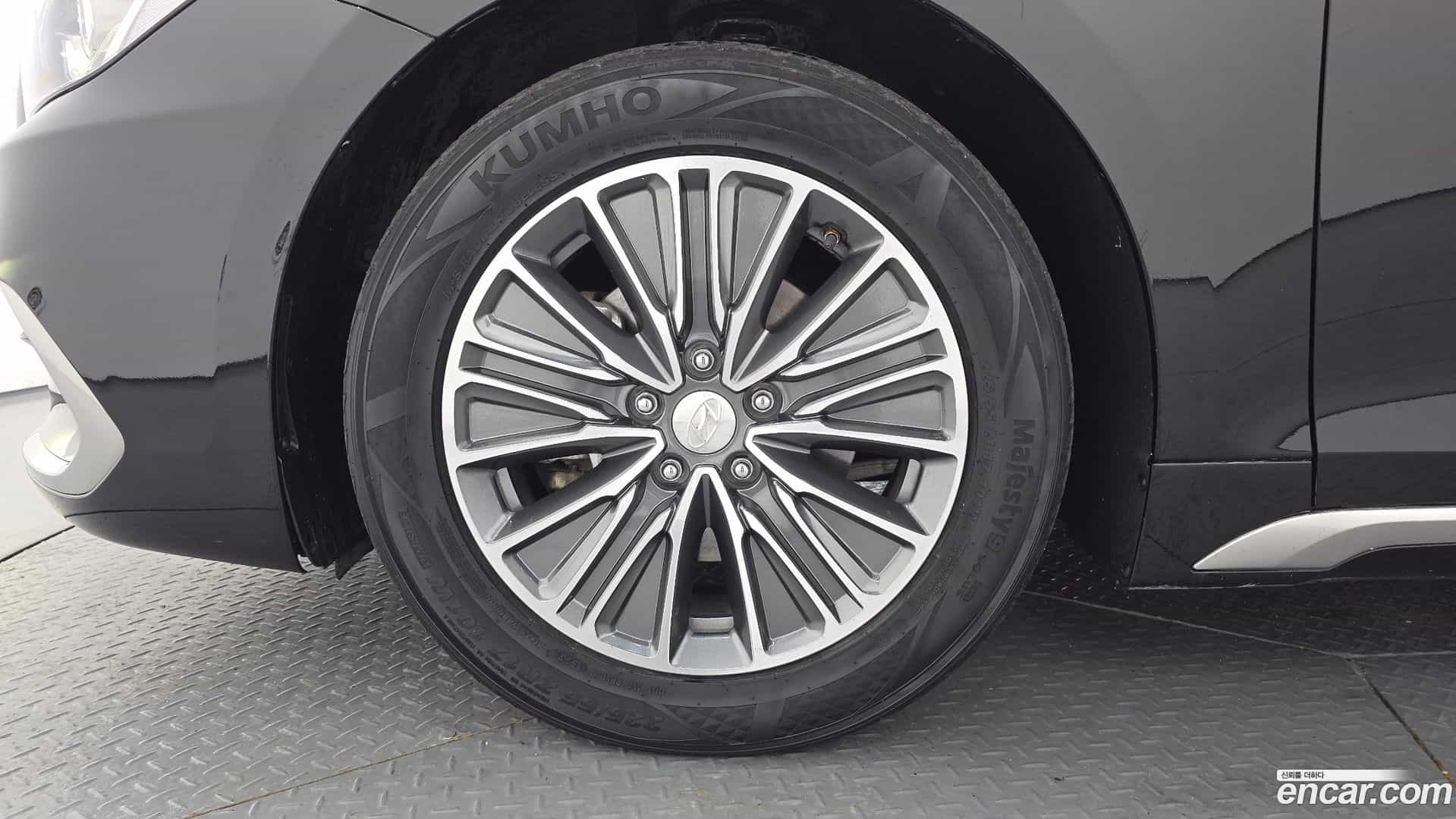 Grandeur Hyundai 2018.10-OUTER-005