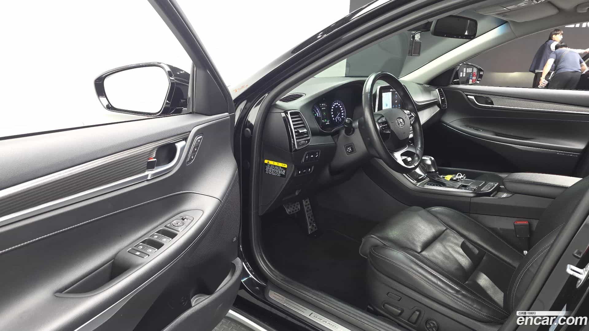Grandeur Hyundai 2018.10-OPTION-015