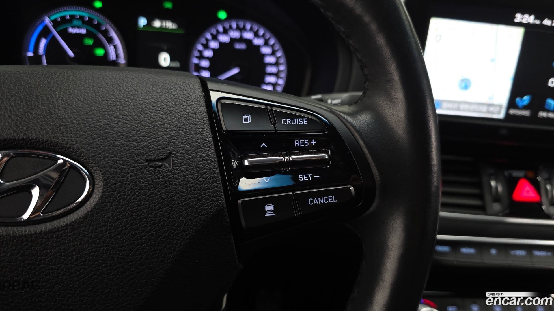 Main__Slider__Photo:Grandeur Hyundai 2018.10-15