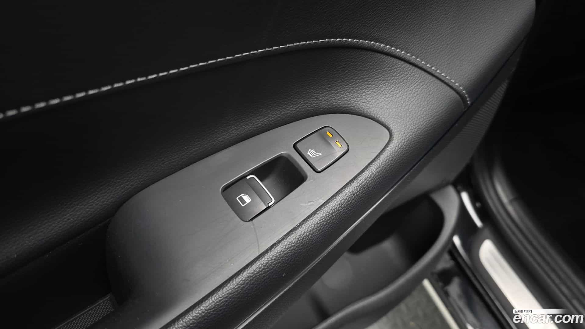 Grandeur Hyundai 2018.10-OPTION-023