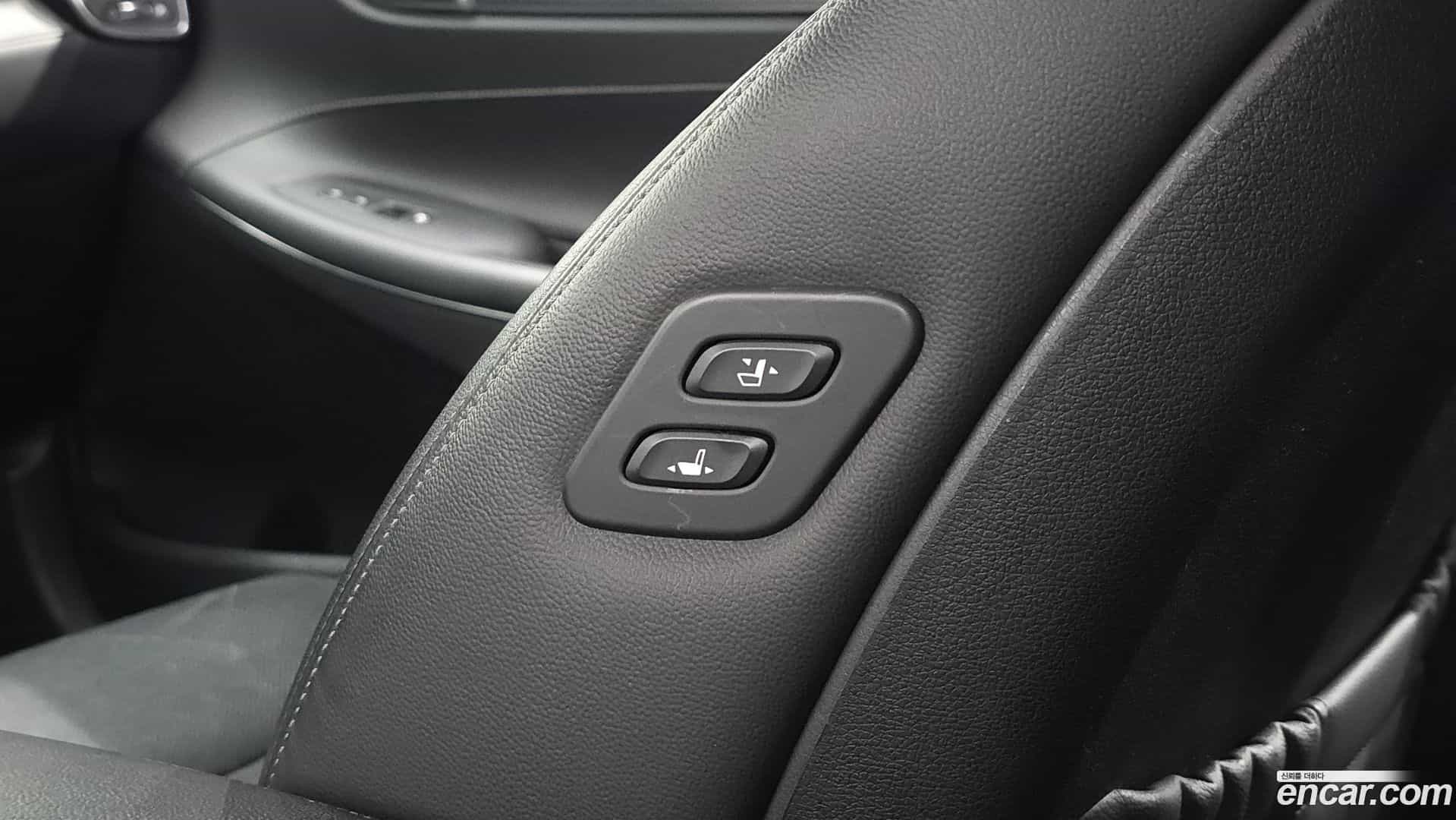 Grandeur Hyundai 2018.10-OPTION-046