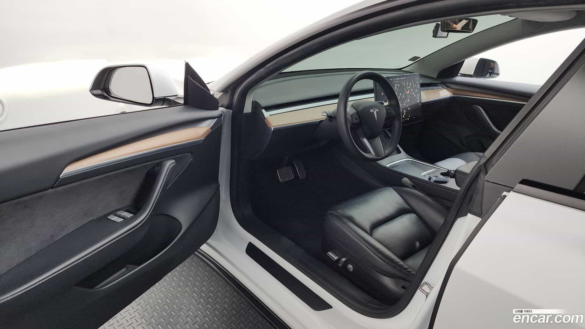 Model 3 Tesla 2021.8-INNER-010